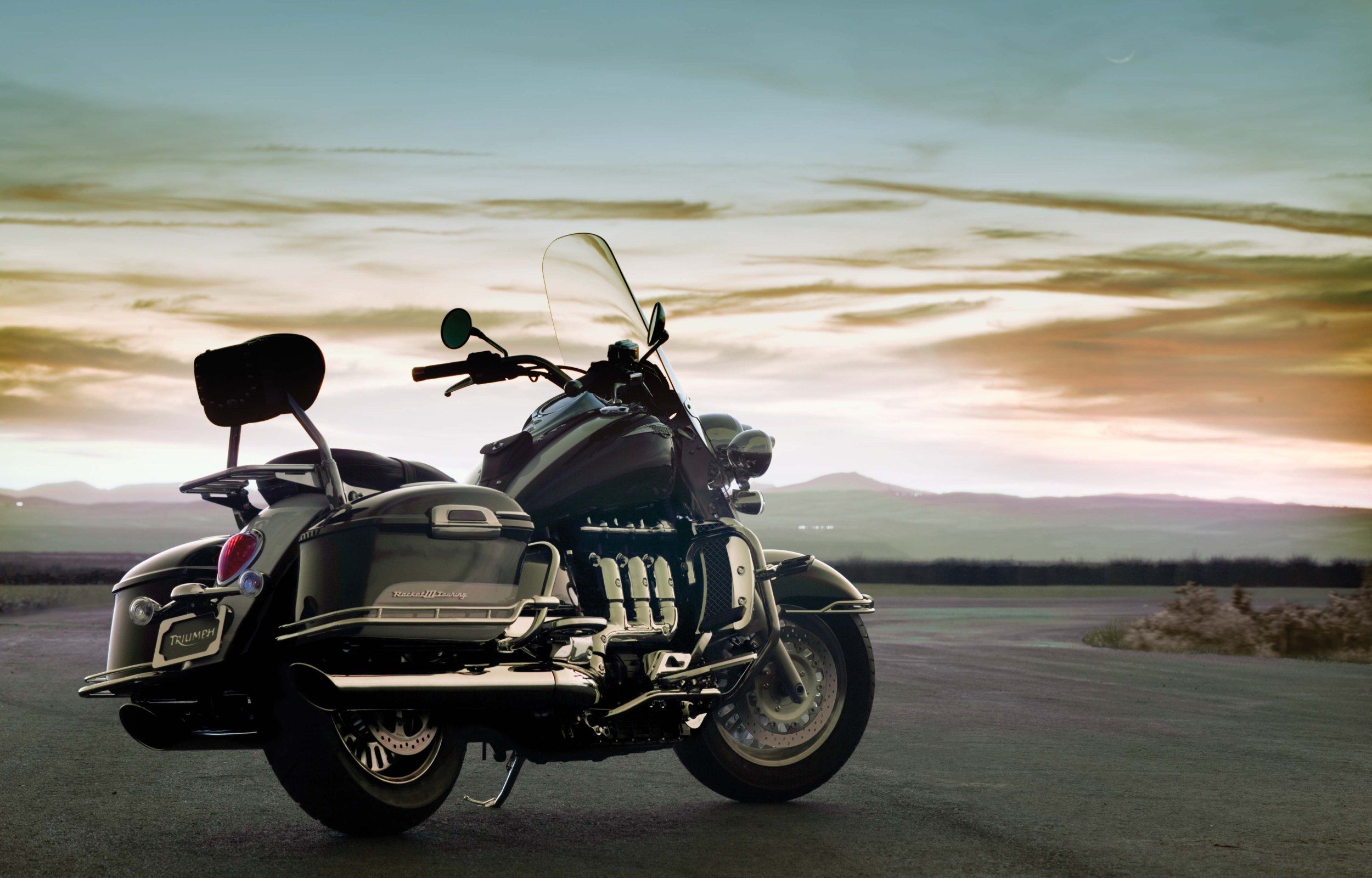 Triumph Bike Wallpaper Background 49589 2500x1600px