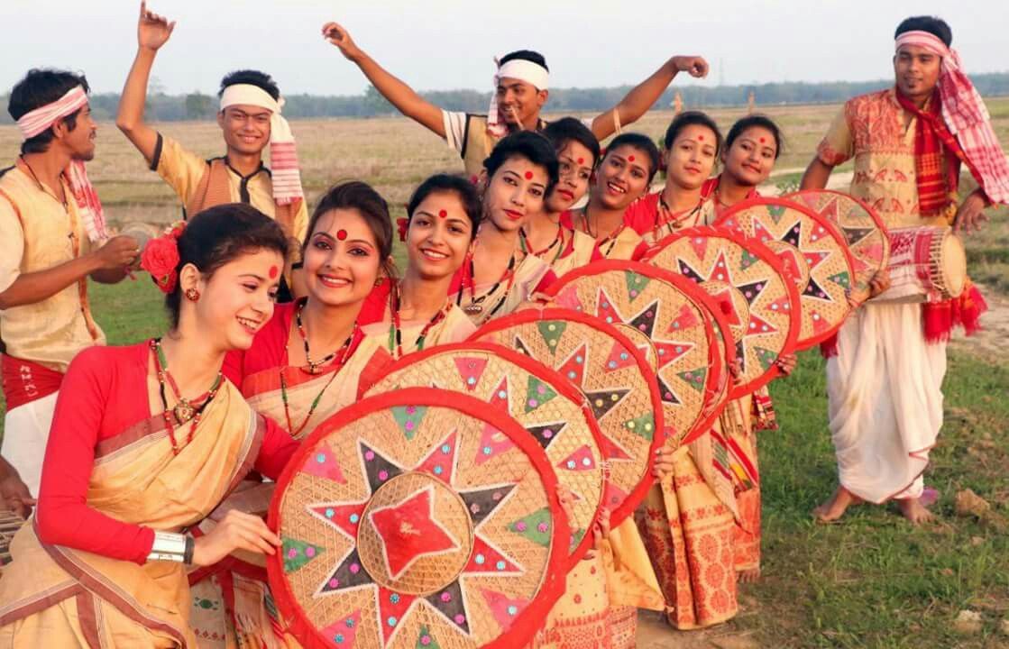 bihu. Indian dance, Dance of india, Traditional dance