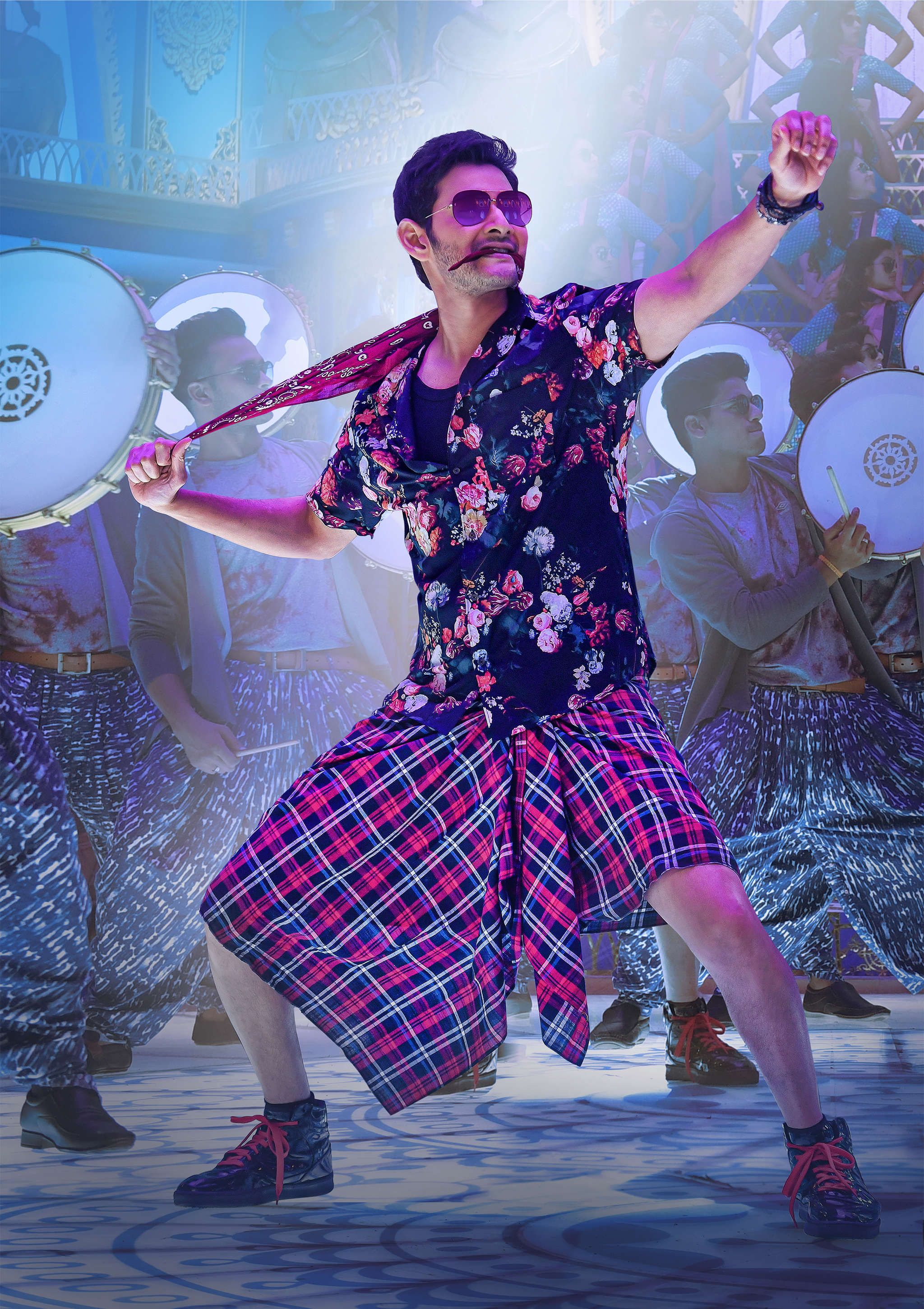Sarileru Neekevvaru Movie HD Photo Stills. Mahesh Babu, Rashmika Mandanna Image, GalleryCineFrames