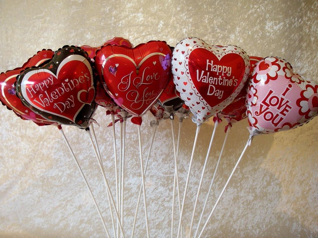 Download wallpaper 1024x768 valentines day, hearts, balloons, signs, many standard 4:3 HD background