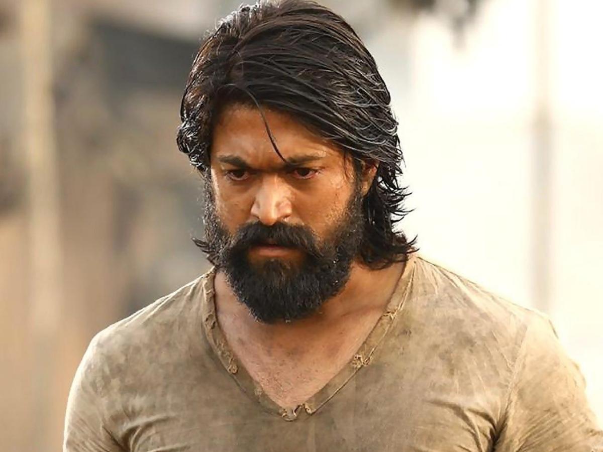 Rocky Bhai Yash's working stills from KGF: Chapter 1 sets released by the makers; See PHOTOS