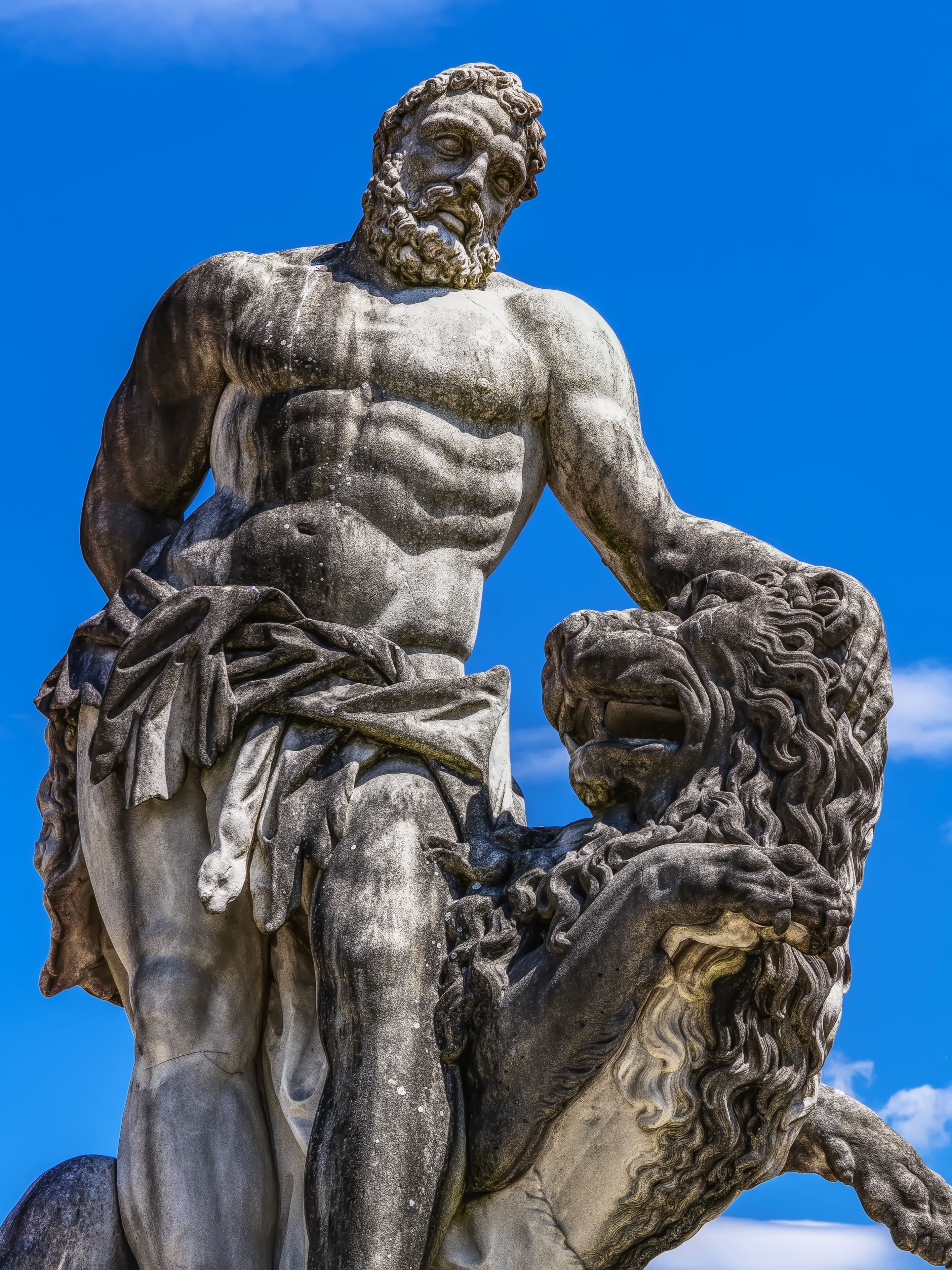 Statue of Hercules wallpaper