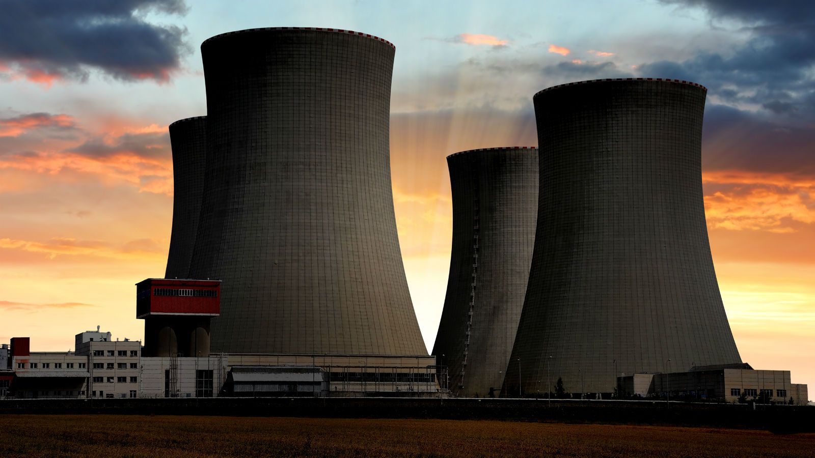How Long Can Nuclear Reactors Last?