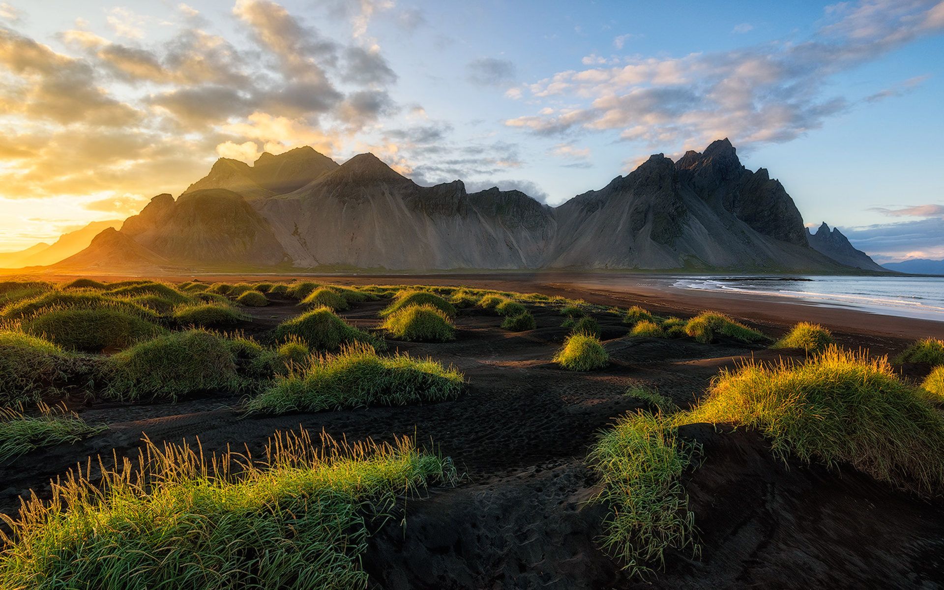Black Sand Beach In Iceland Sunset Over Vestrahorn Batman Mountain 4k Ultra HD Desktop Wallpaper For Computers Laptop Tablet And Mobile Phones 3840x2160, Wallpaper13.com