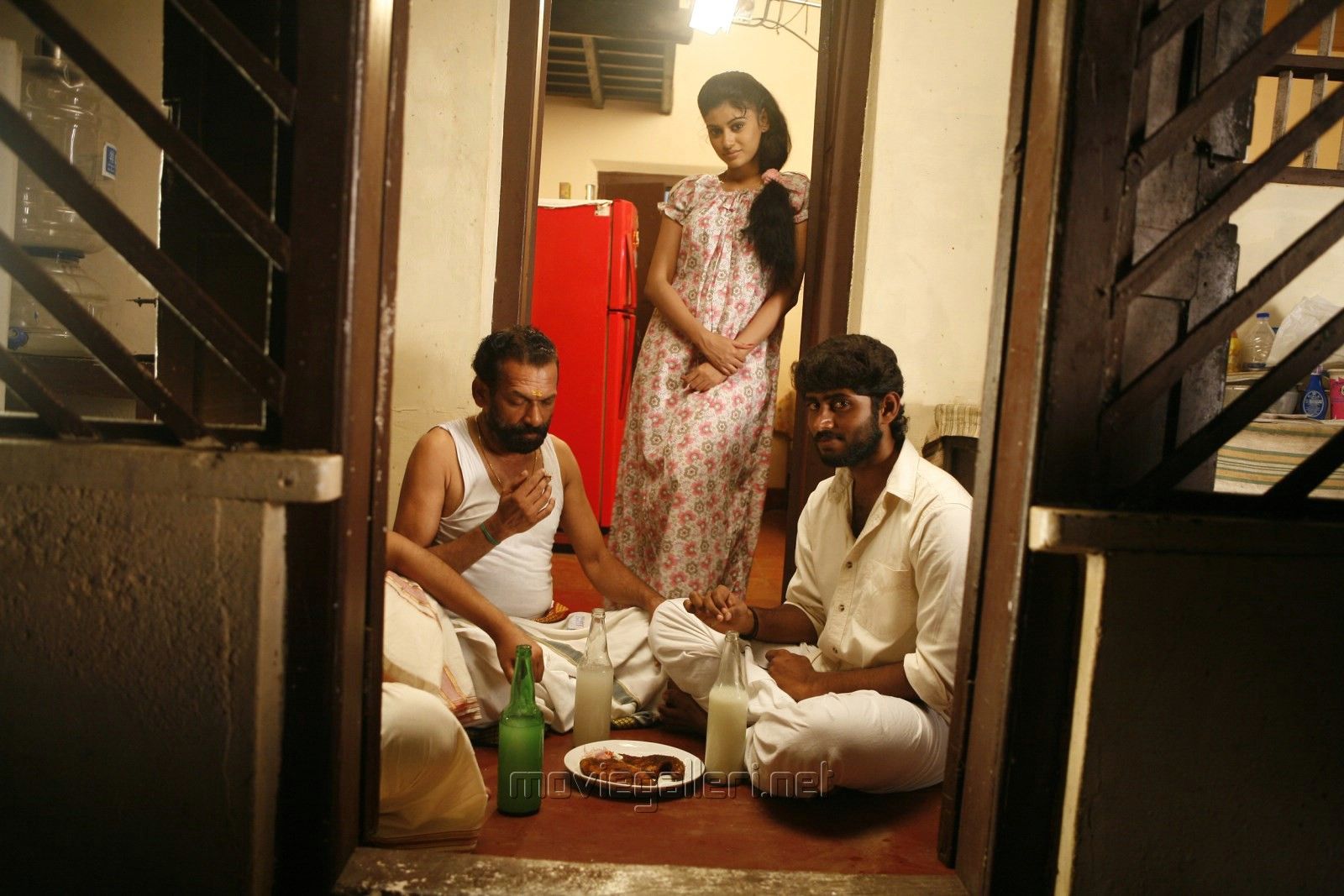 Madha Yaanai Koottam New Stills. Oviya. Kathir. New Movie Posters
