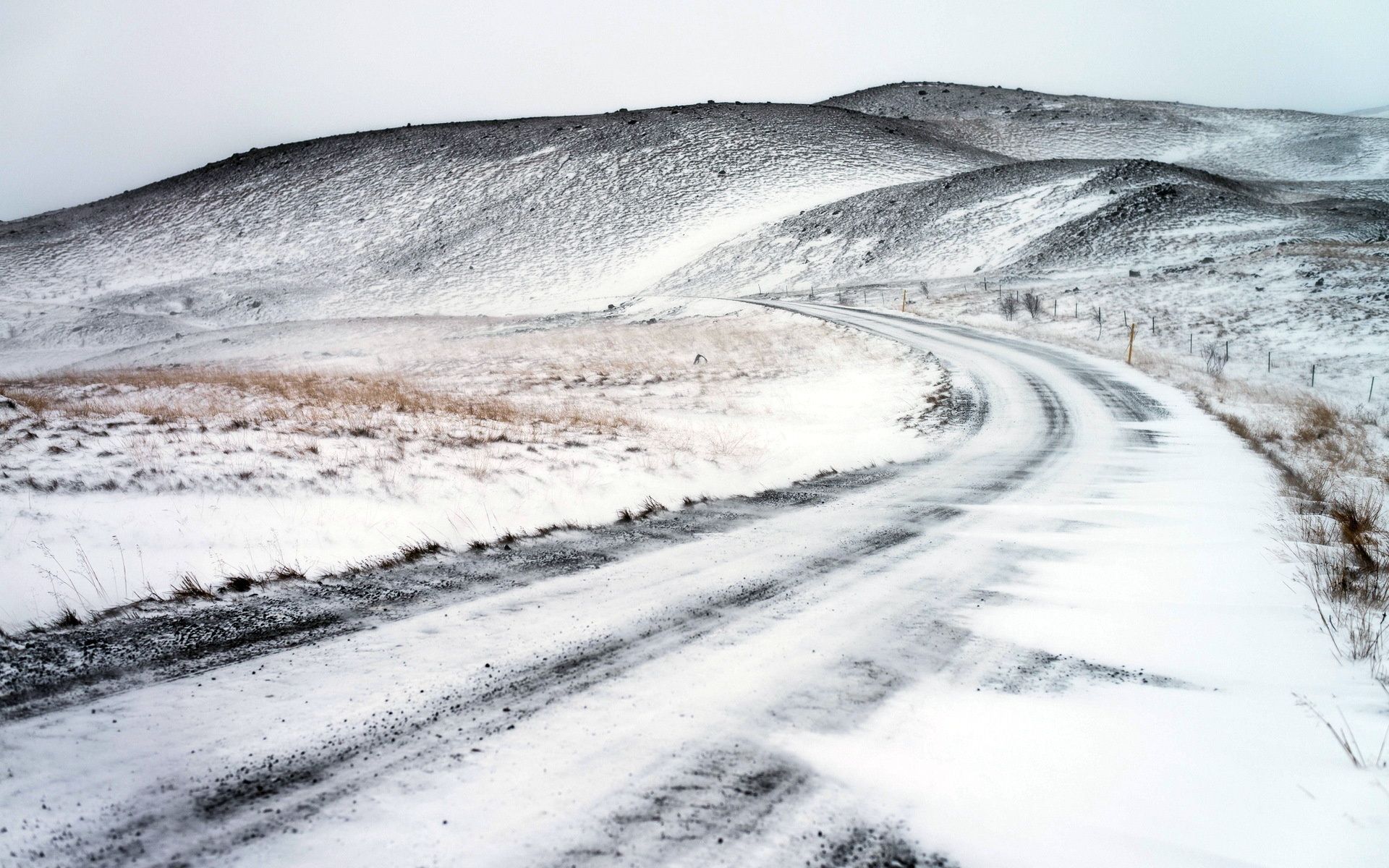 Hills winter road wallpaperx1200