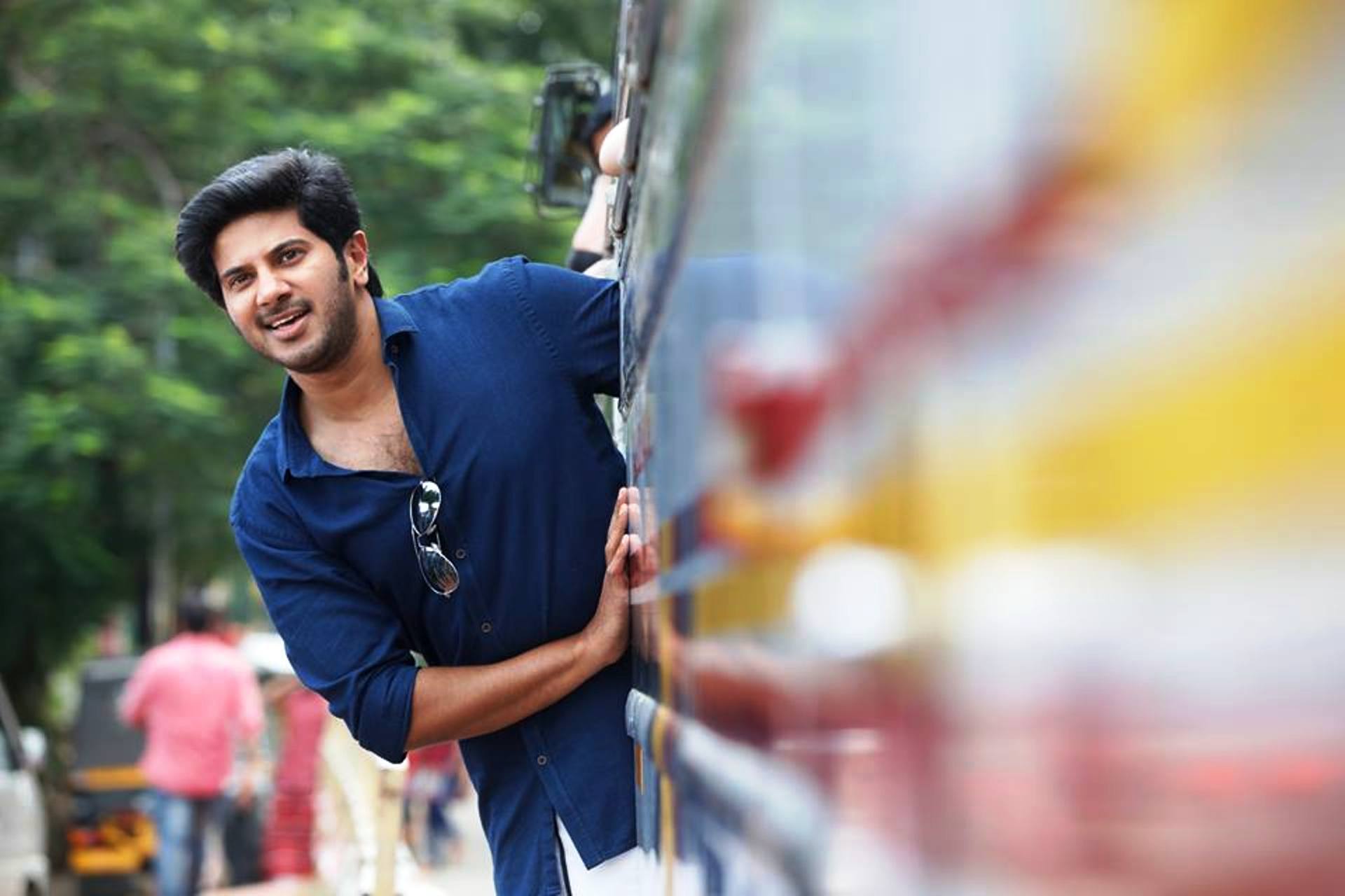 Dulquer Salmaan Jomonte Suvisheshangal Wallpaper & Background Download