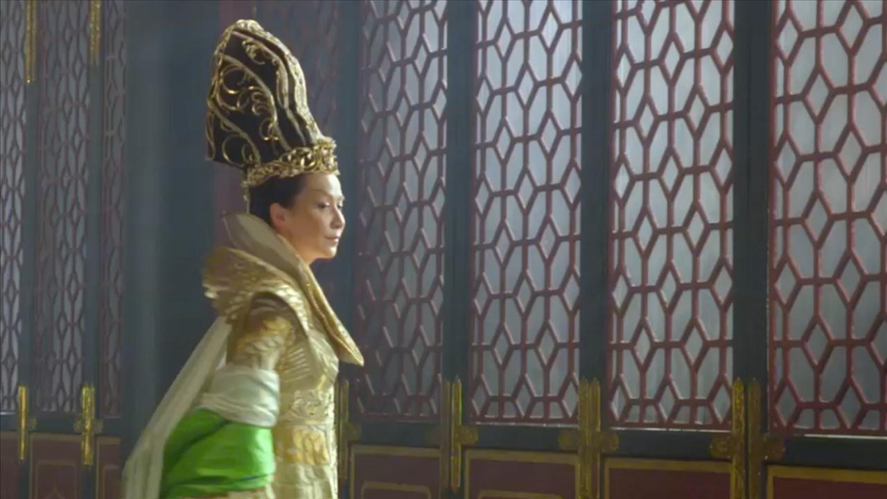 Carina Lau on Becoming an Empress