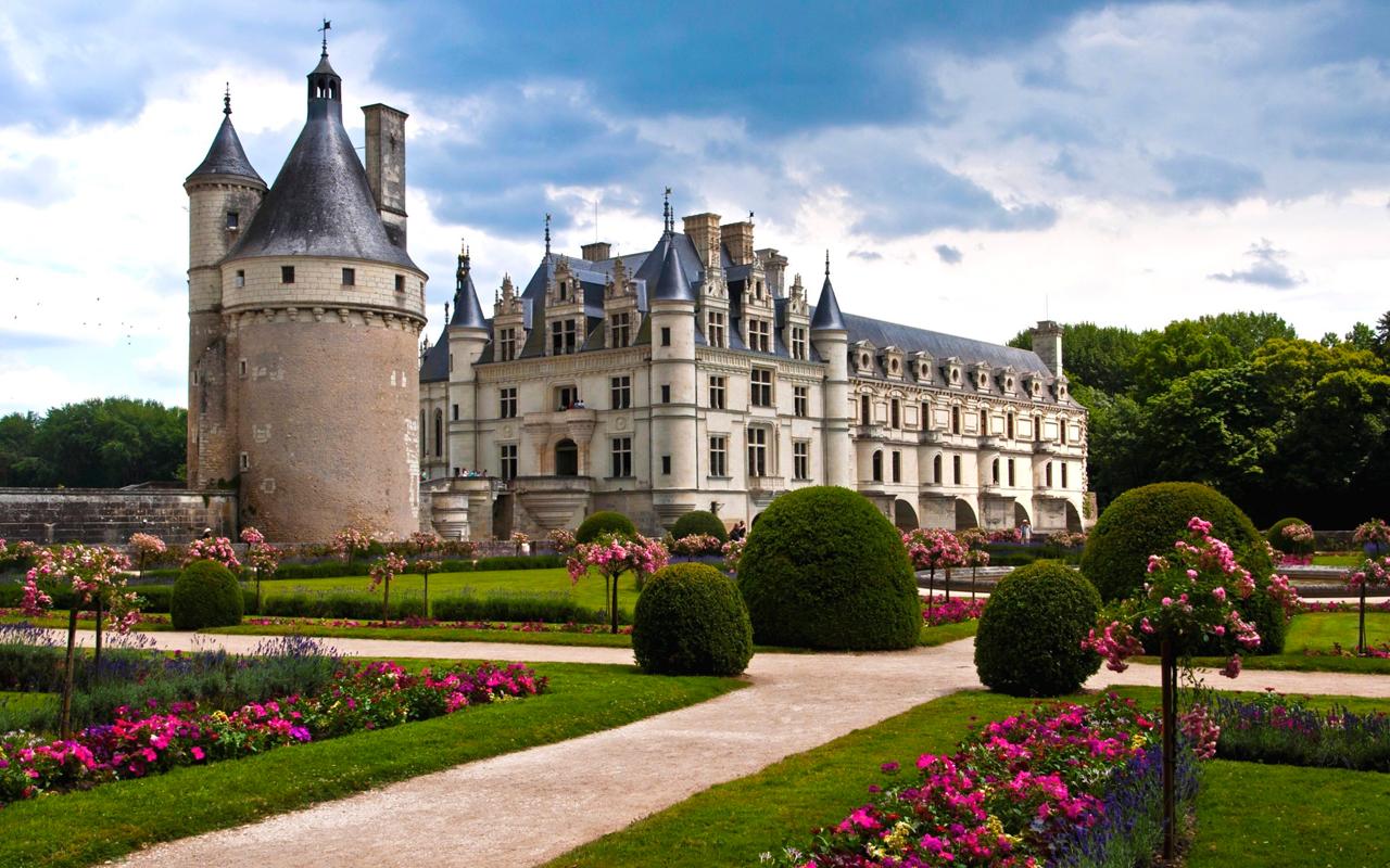 Castle Wallpaper for Android