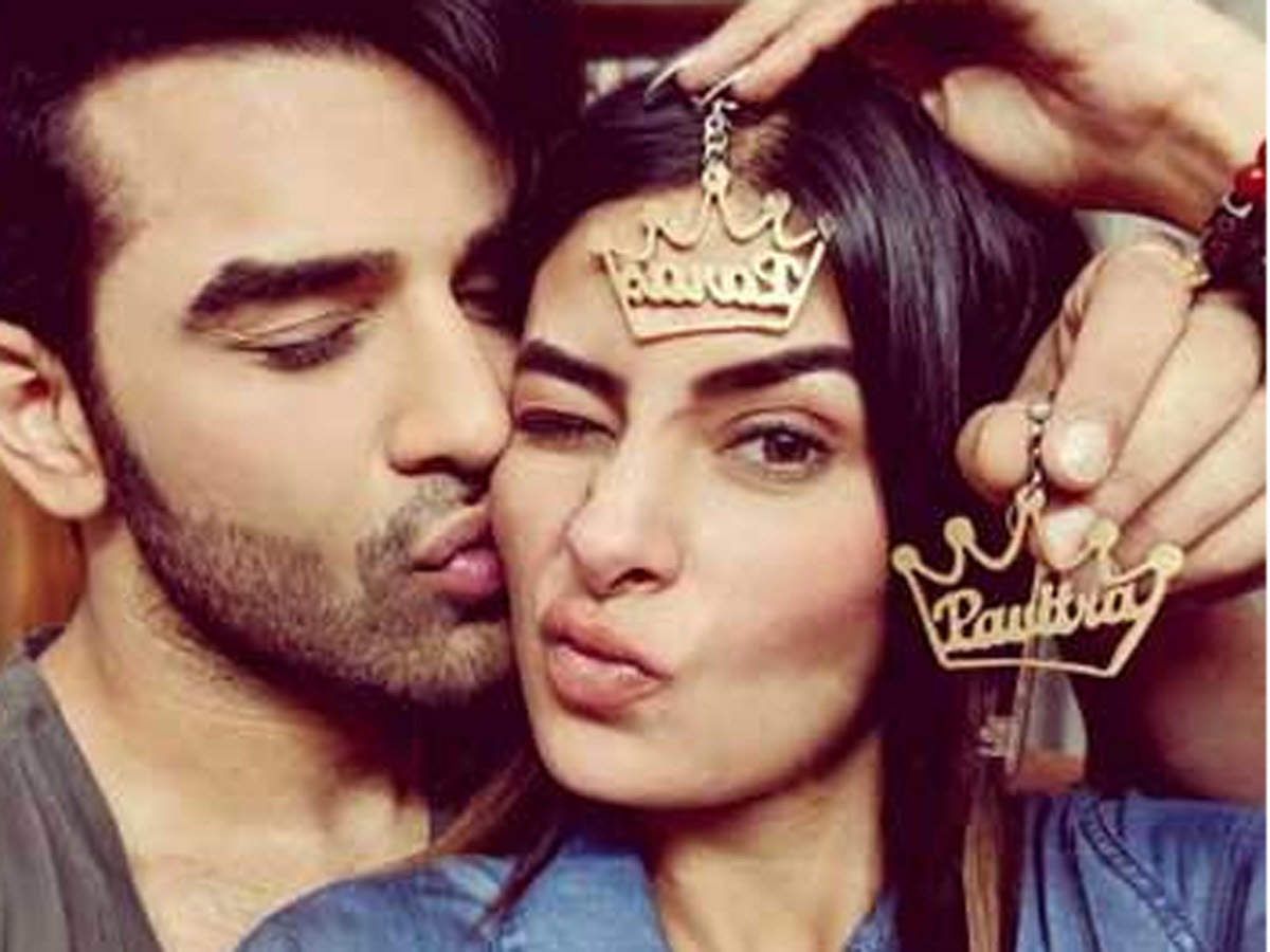 Exclusive Boss 14: Paras Chhabra claims Pavitra Punia was married while she was dating him and kept him in dark of India