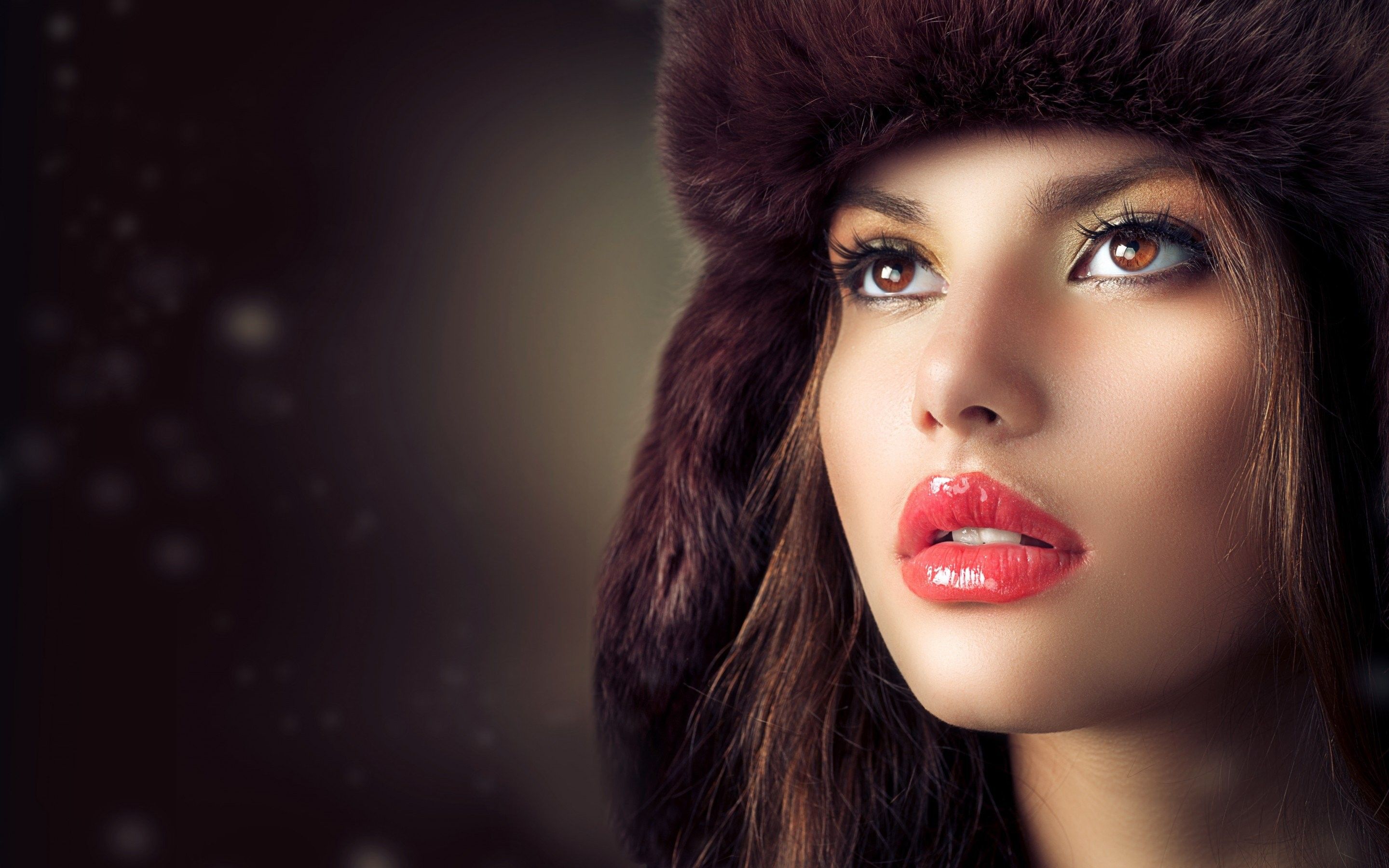 #model, #face, #funny hats, #women, #blue eyes, #black hair, #Melissa Clarke, wallpaper