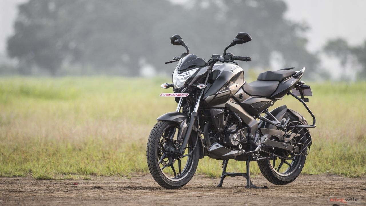 BAJAJ PULSAR NS160 PULSAR NS 160 PRICE MILEAGE IMAGES Pulsar NS 160. Launch Date, Price, Specifications