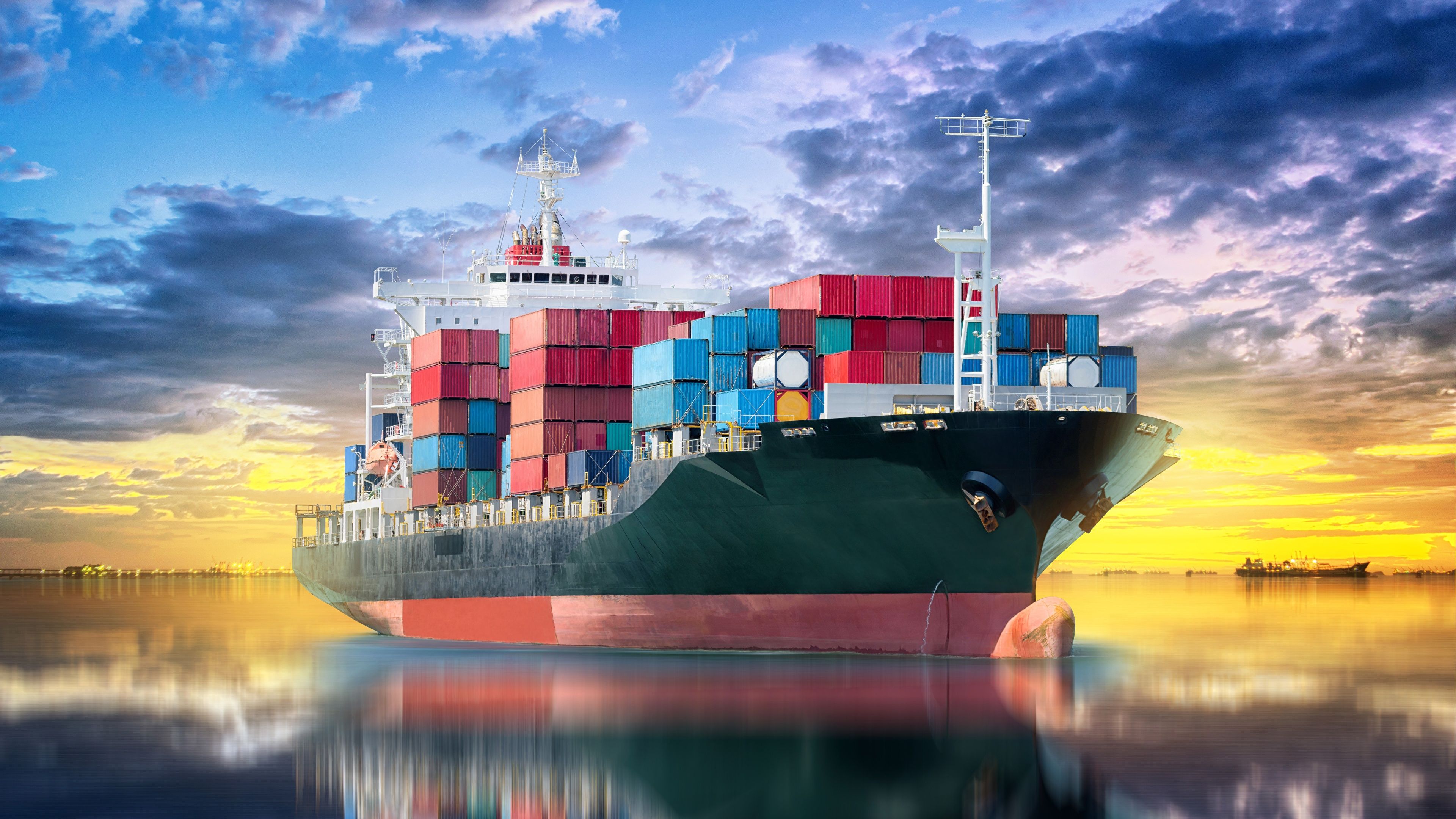 Desktop Wallpaper Container ship ship 3840x2160