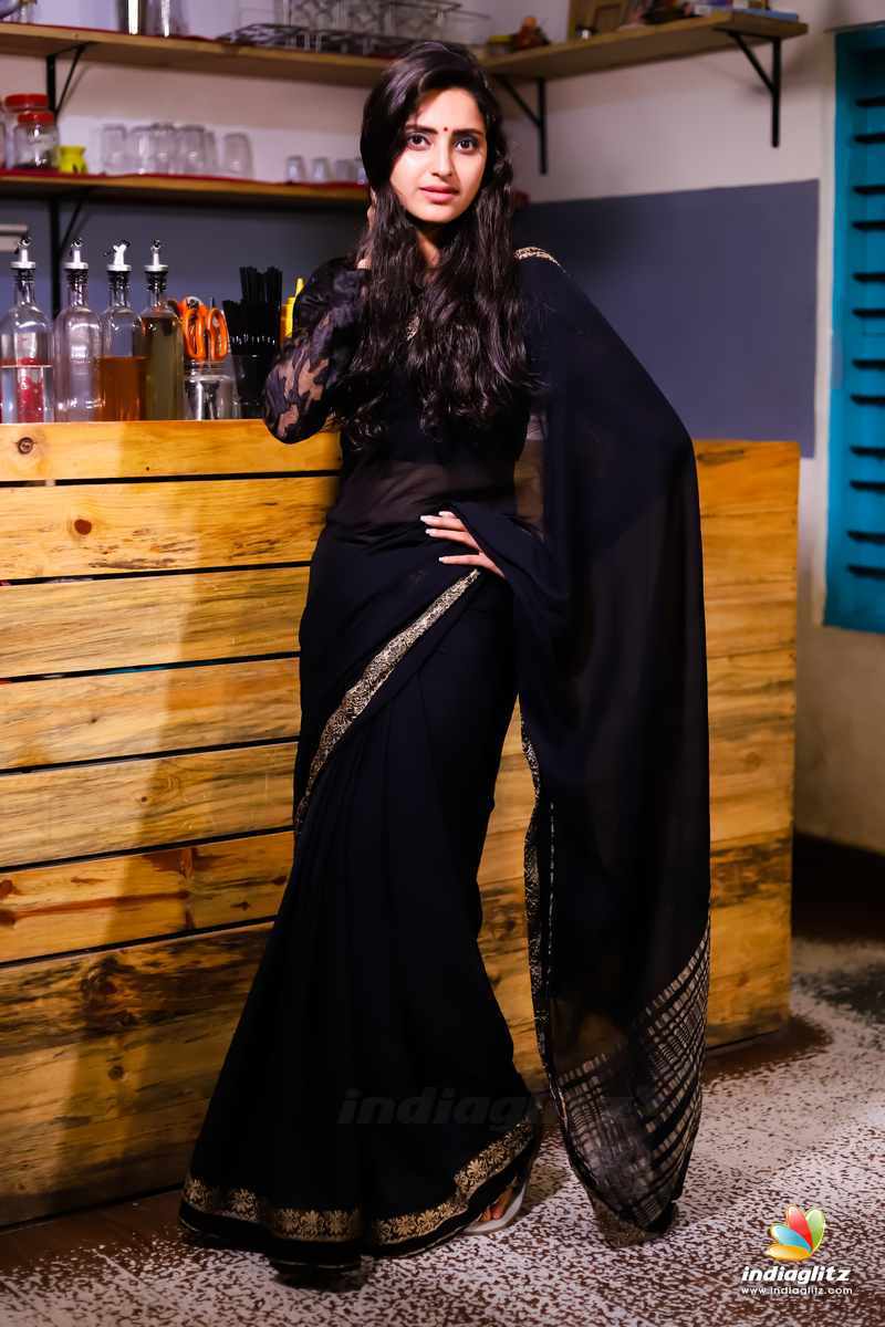 Ayesha Photo Actress photo, image, gallery, stills and clips