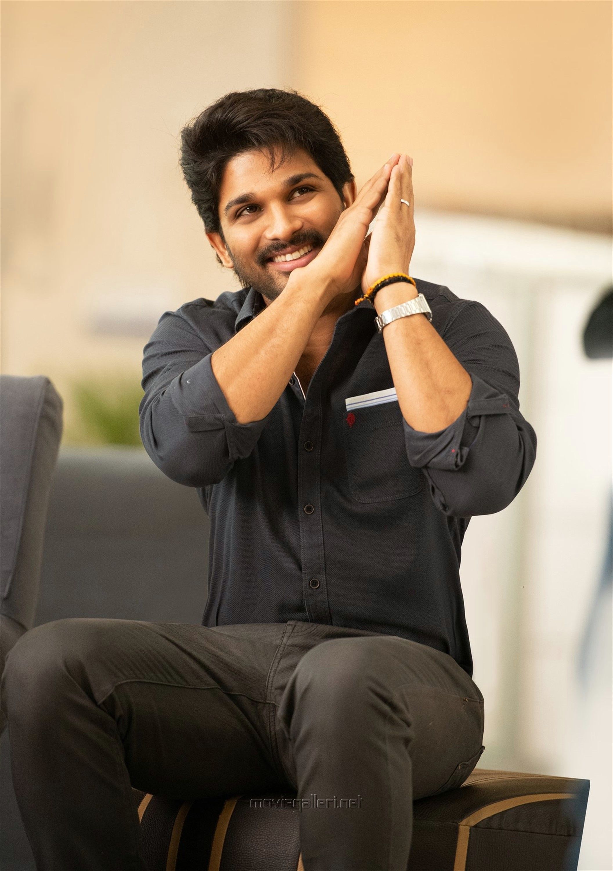 ala vaikunta puram lo allu arjun shirts