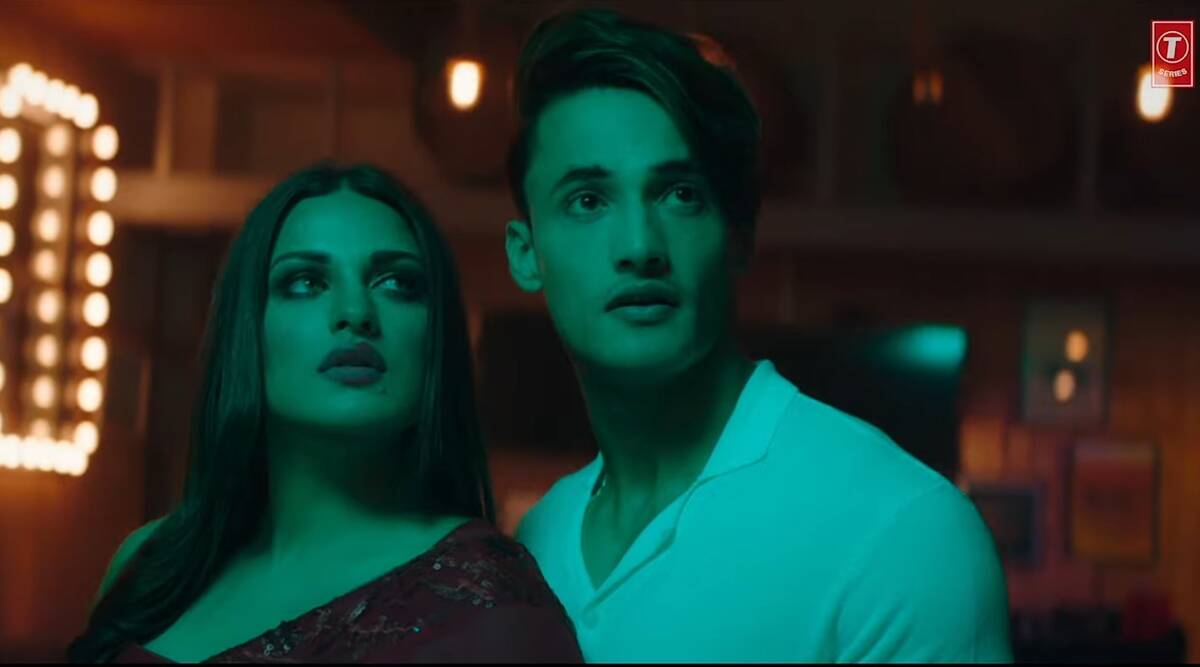 Dil Ko Maine Di Kasam: Asim And Himanshi Feature In Bollywood Style Music Video. Entertainment News, The Indian Express