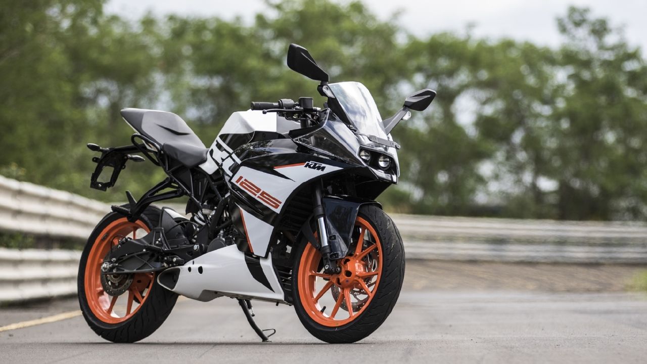 KTM Duke 125 Wallpaper