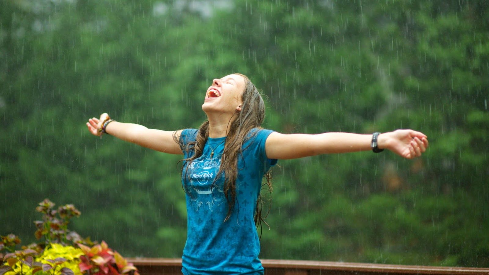 Girl In Rain Wallpaper In Rainy Season HD Wallpaper