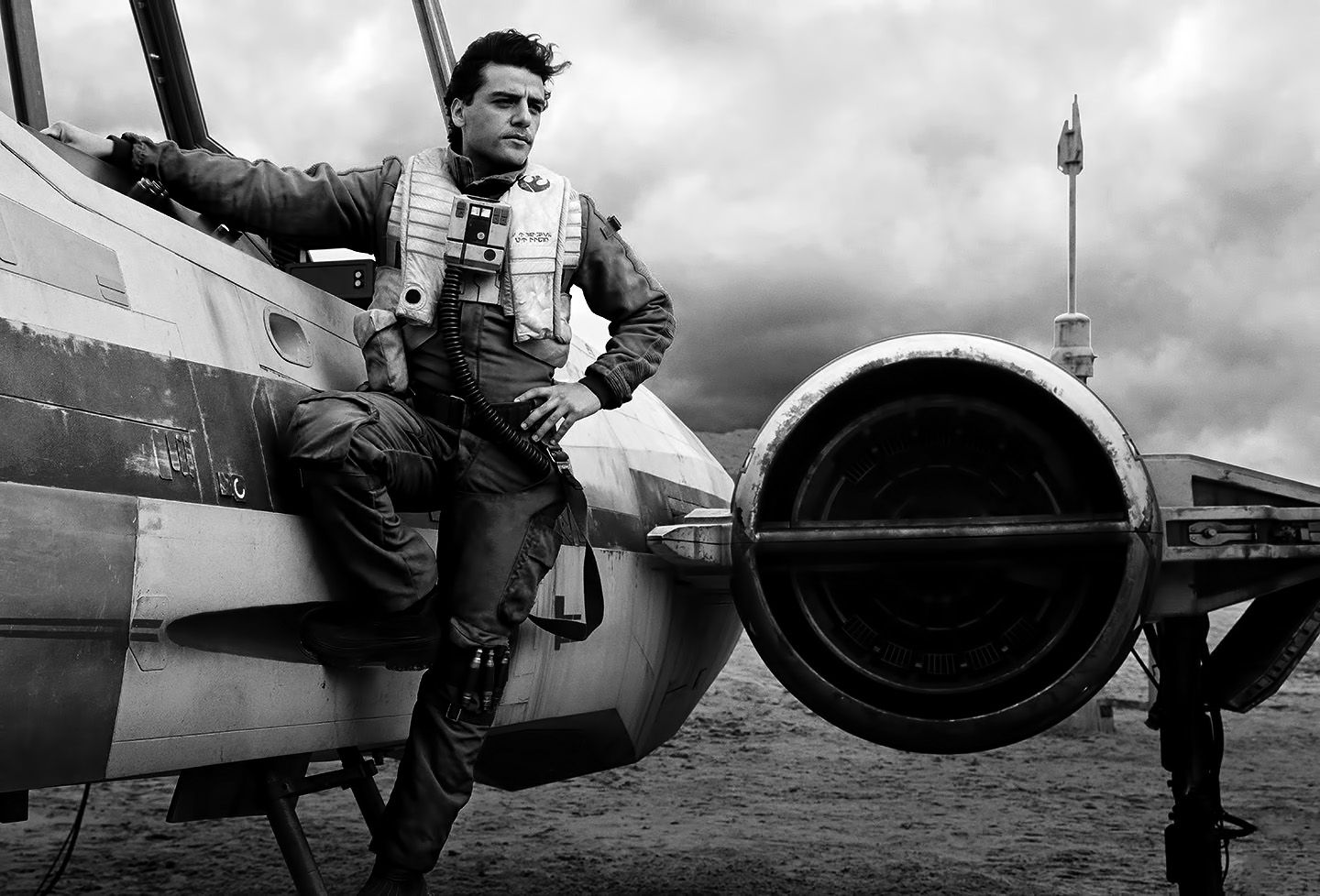 Poe Dameron (Oscar Isaac) And His X Wing Fighter (Star Wars: The Force Awakens)