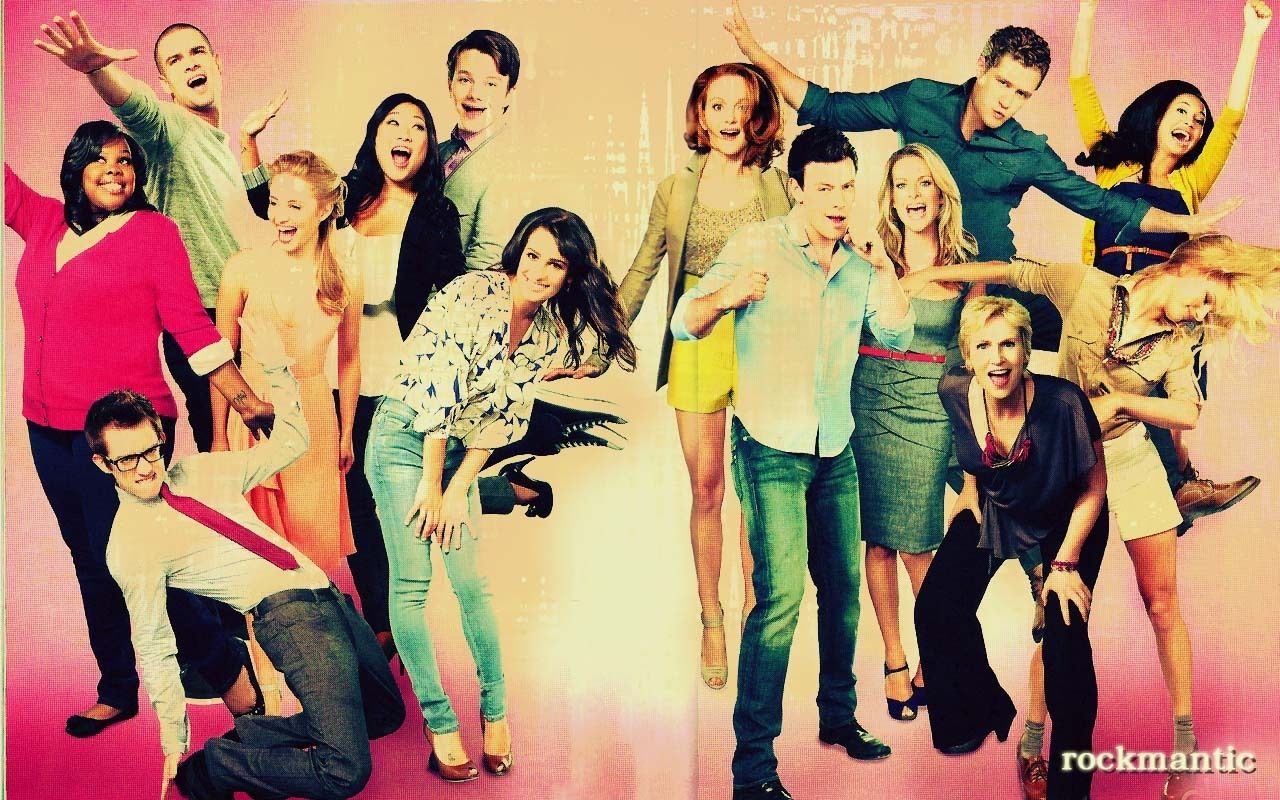 Glee Wallpaper. Glee Wallpaper, Glee Logo Wallpaper and Glee Cast Wallpaper