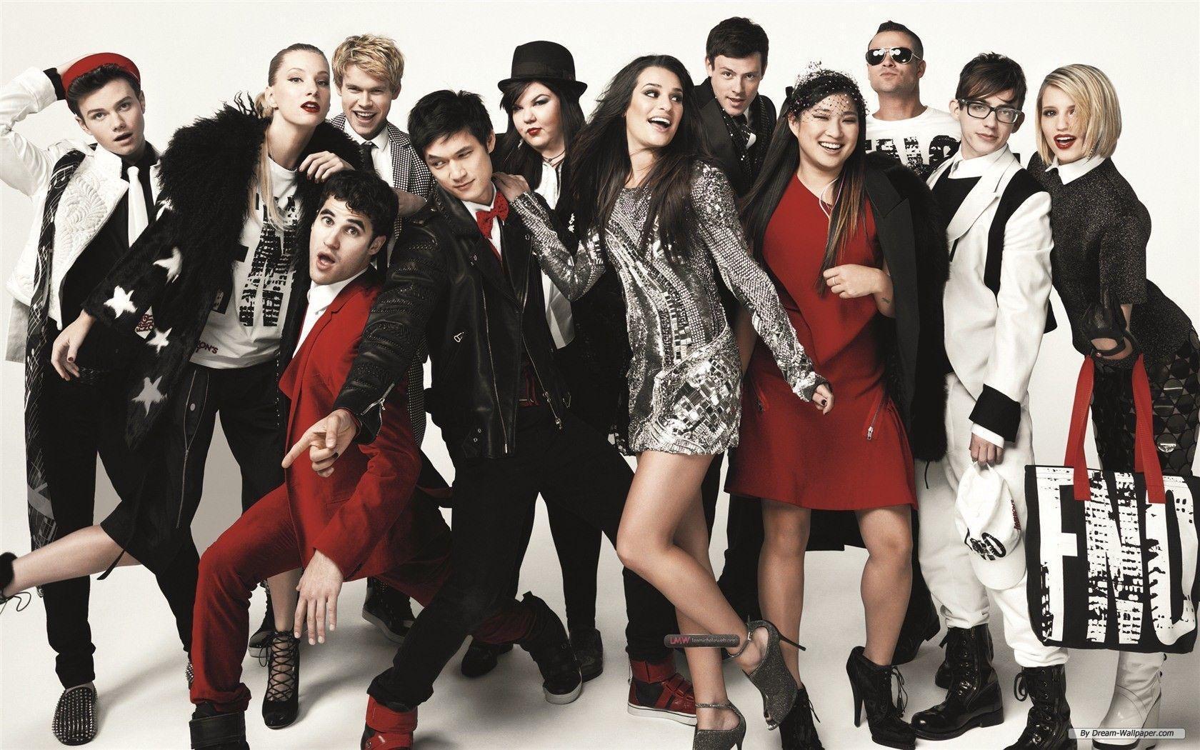 Glee Wallpaper. Glee Wallpaper, Glee Logo Wallpaper and Glee Cast Wallpaper