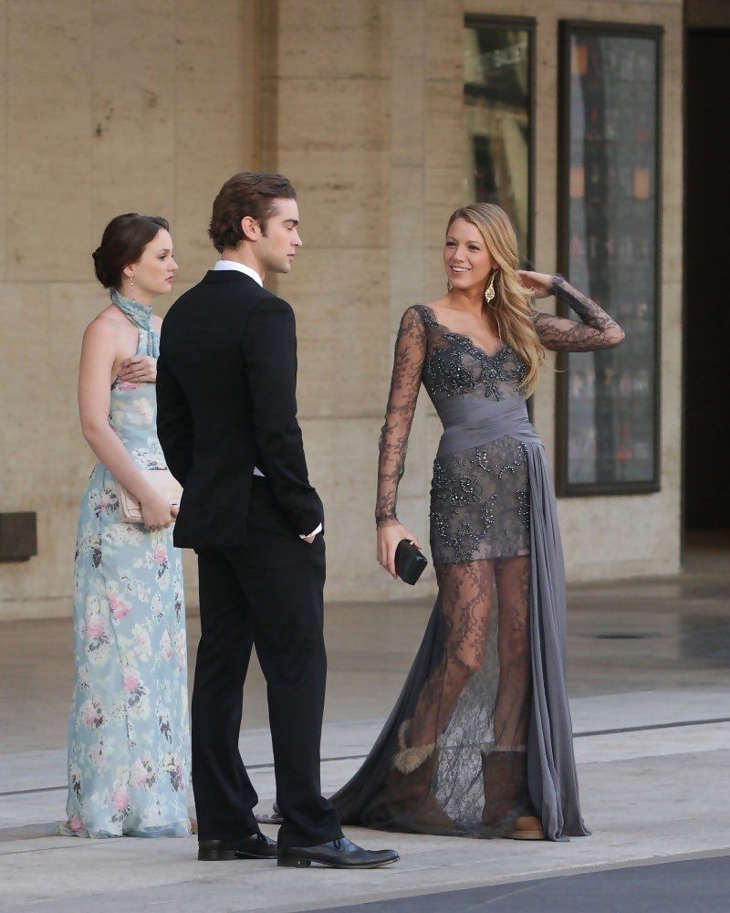 Blake Lively, Leighton Meester, Chace Crawford Lively Photo - 'Gossip Girl' Films on Location