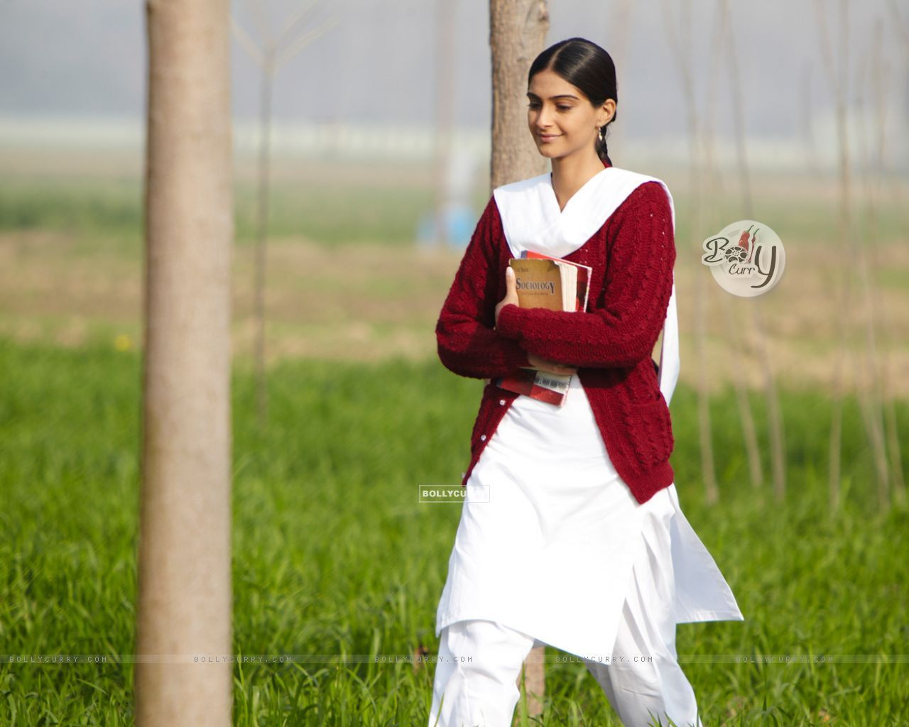 Sonam Kapoor In The Movie Mausam Size HD Wallpaper