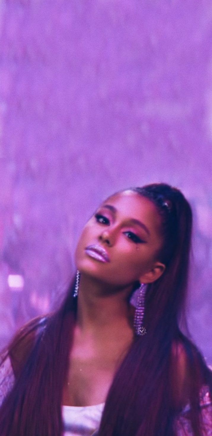 Ariana Grande Wallpaper