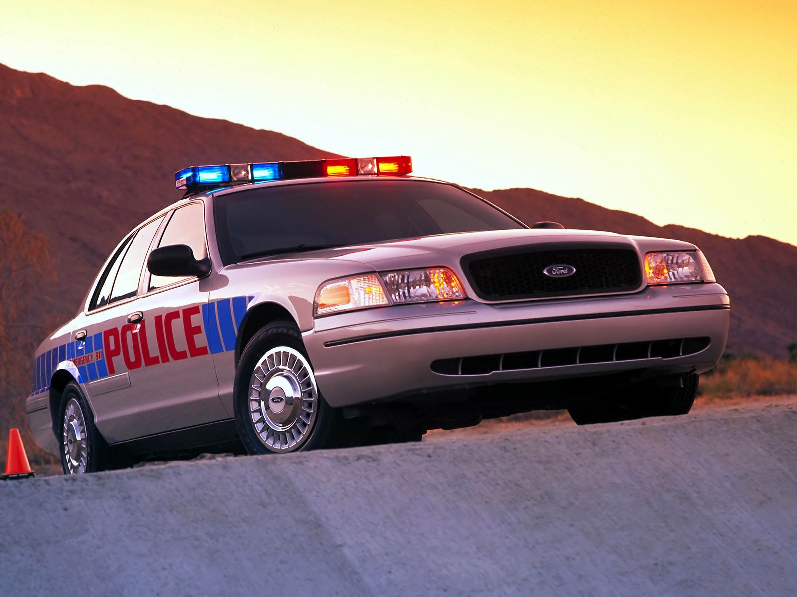 Ford Crown Vic Police Car Ford Crown Victoria Police - vrogue.co