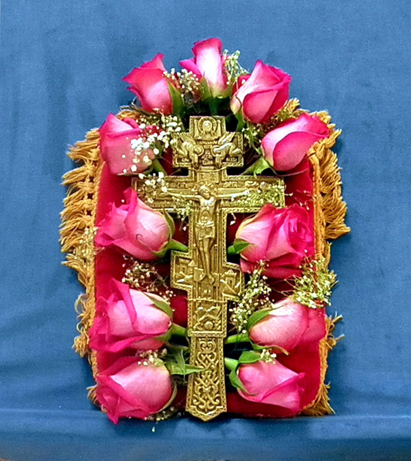Orthodox Cross-Universal Exaltation of the Precious and Life Giving