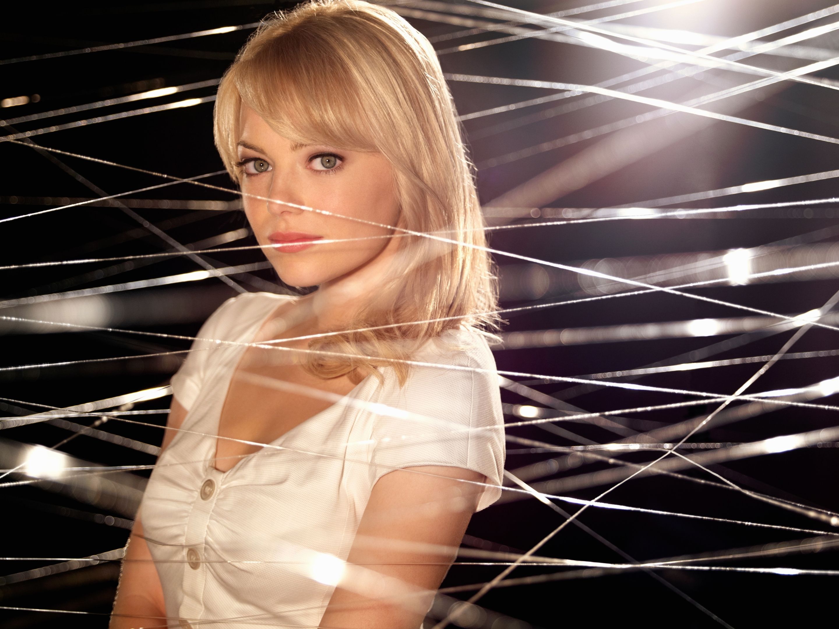 Two New Promo Image For The Amazing Spider Man See Spidey And Gwen Stacy Webbed In
