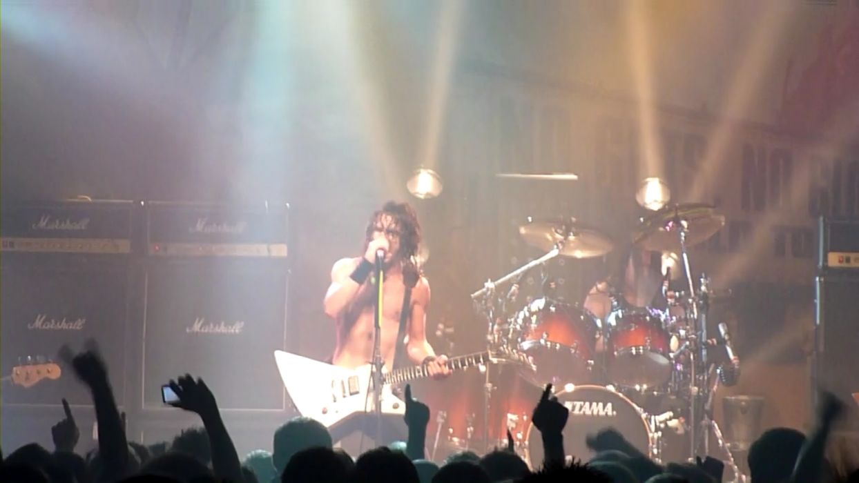 AIRBOURNE heavy metal concert concerts r wallpaperx1088