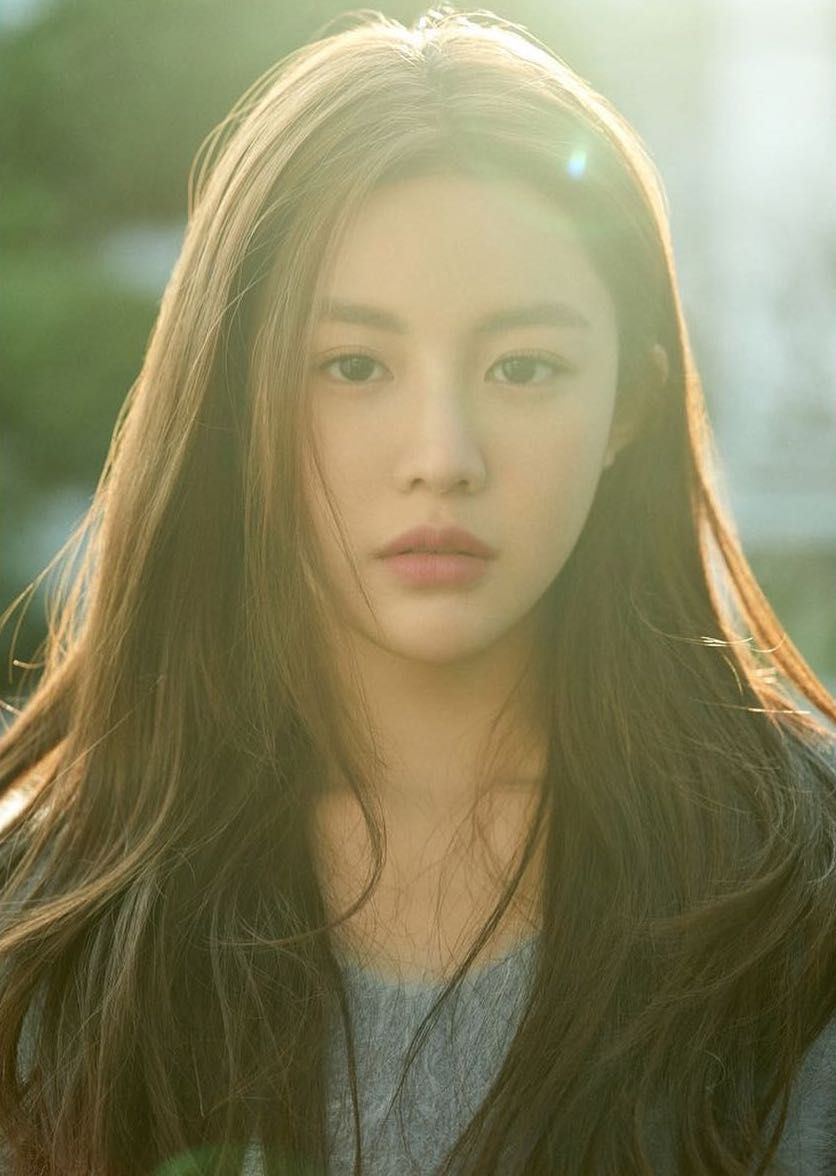 Go Yoon Jung (고윤정) HanCinema - The Korean Movie And Drama Database. Korean Beauty Girls, Beauty Photography, Beauty Girl