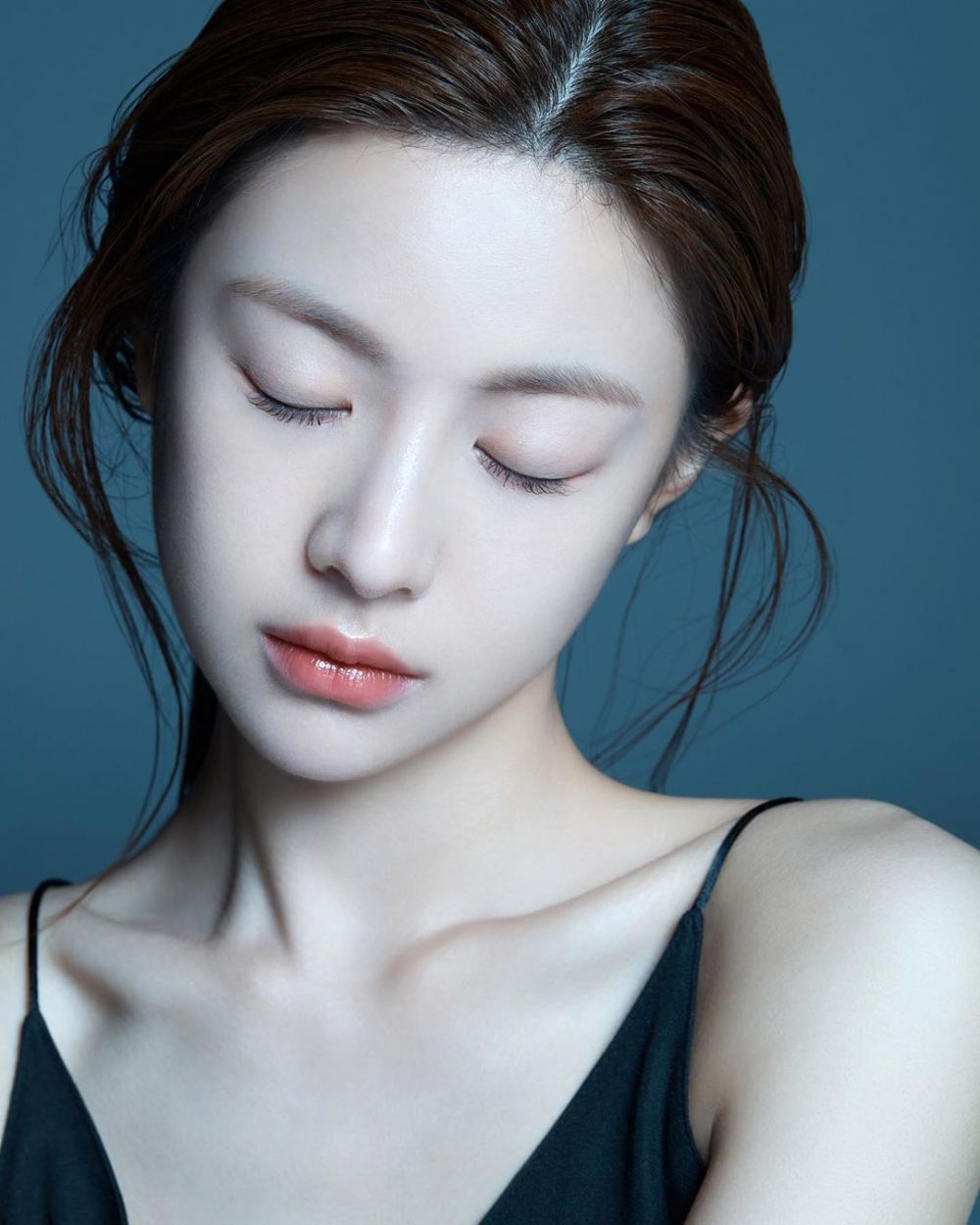 Potret Menawan Goo Yoon Jung, Si Aktris yang Sedang Naik Daun