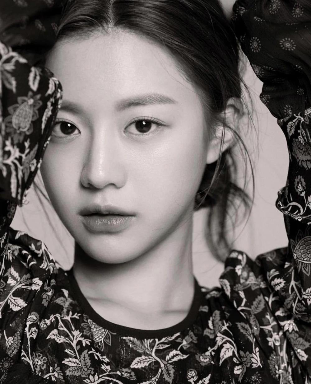 Go Yoon Jung (고윤정) HanCinema - The Korean Movie And Drama Database. Beauty Girl, Korean Beauty Girls, Portrait Girl