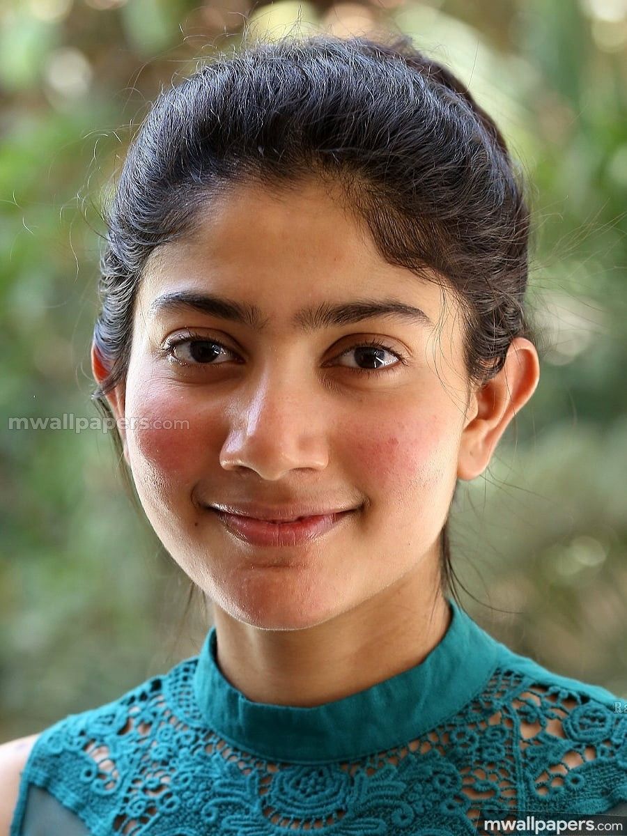 Sai Pallavi Cute HD Photo (1080p) (900x1200) (2021)