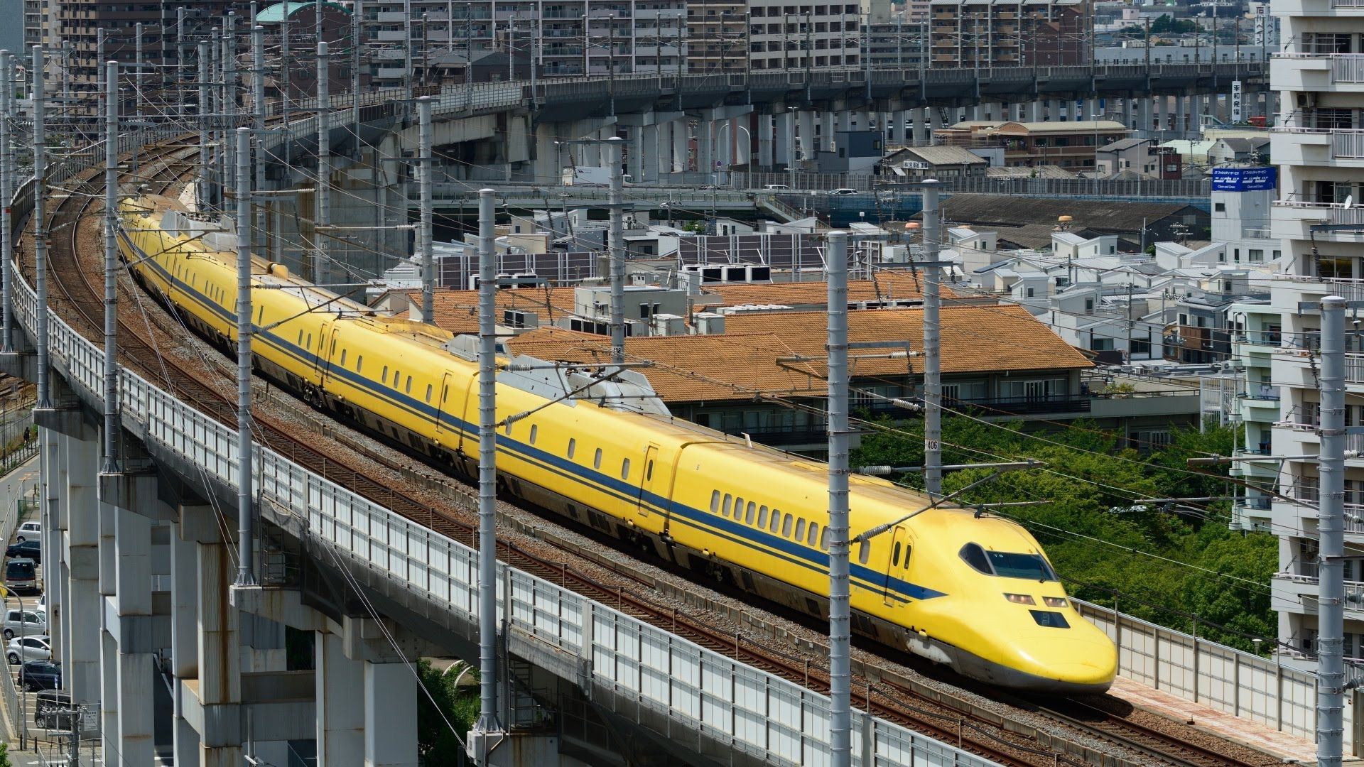 Скоростной поезд Токио