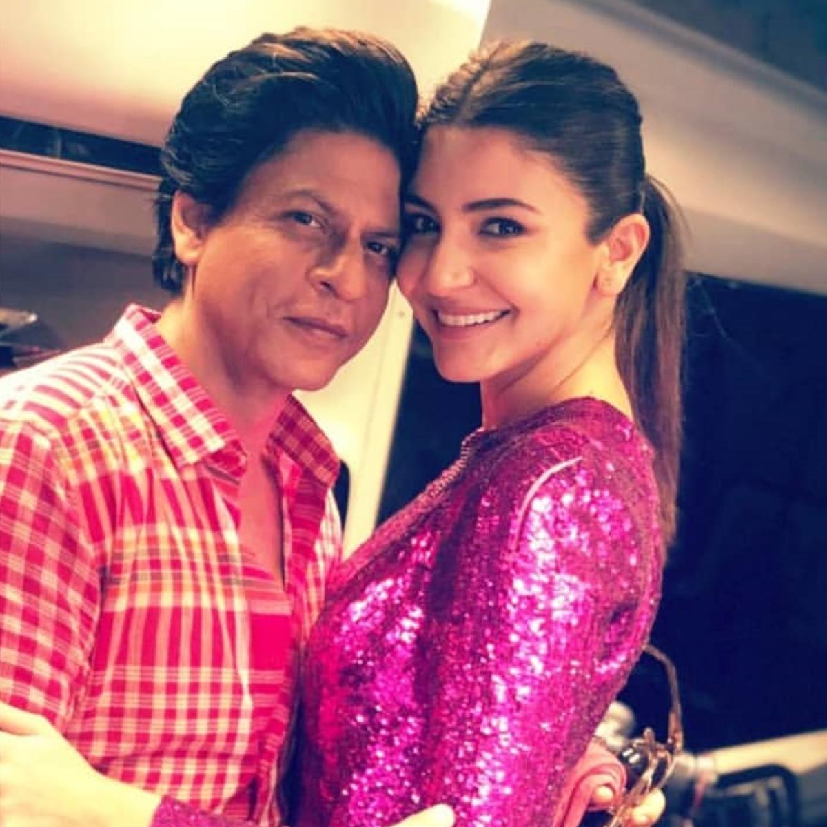 Reminiscing Anushka Sharma and Shah Rukh Khan's picture perfect moments together; See Photo