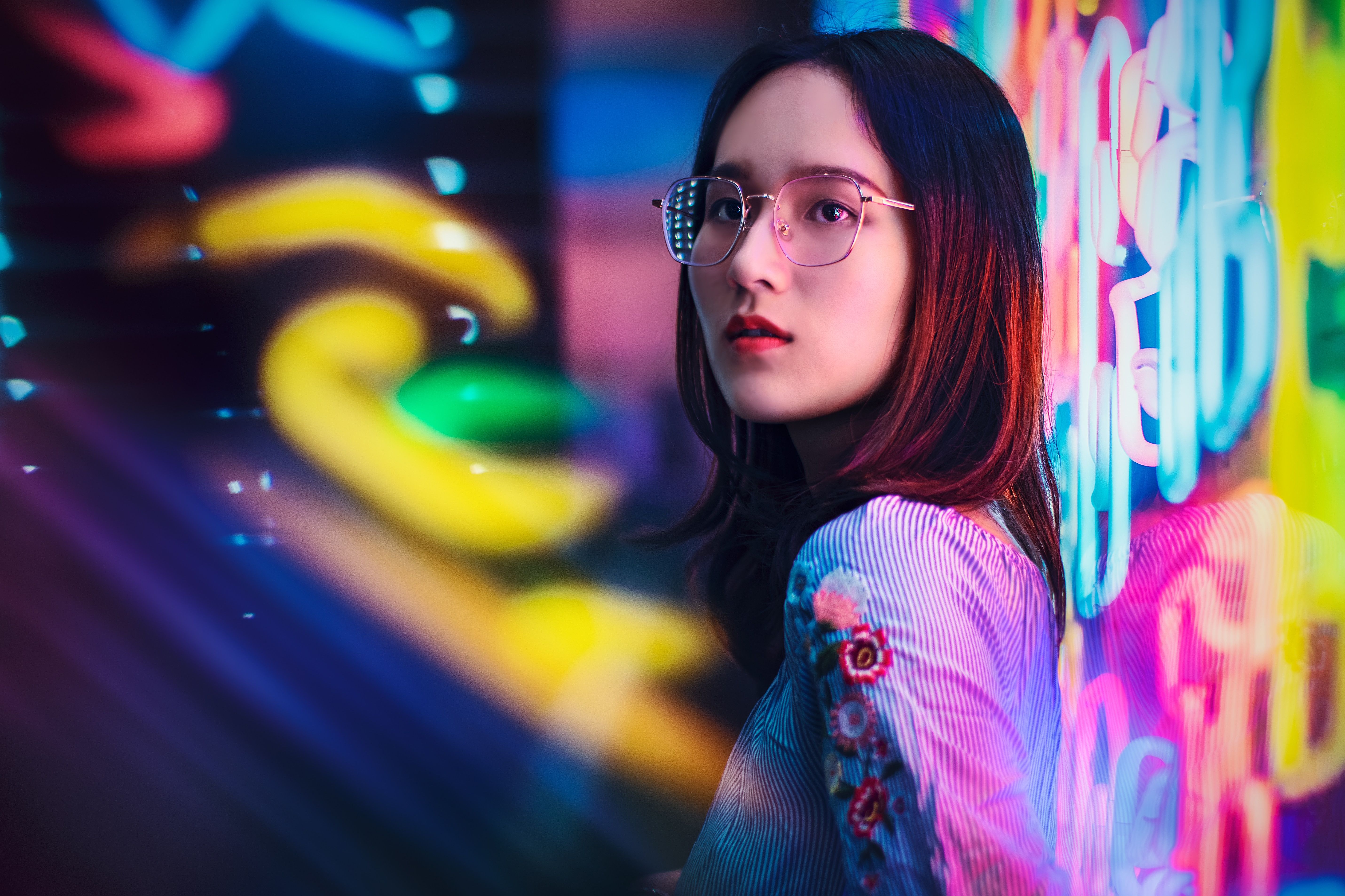 Asian Girl Neon Signs 4k HD Wallpaper