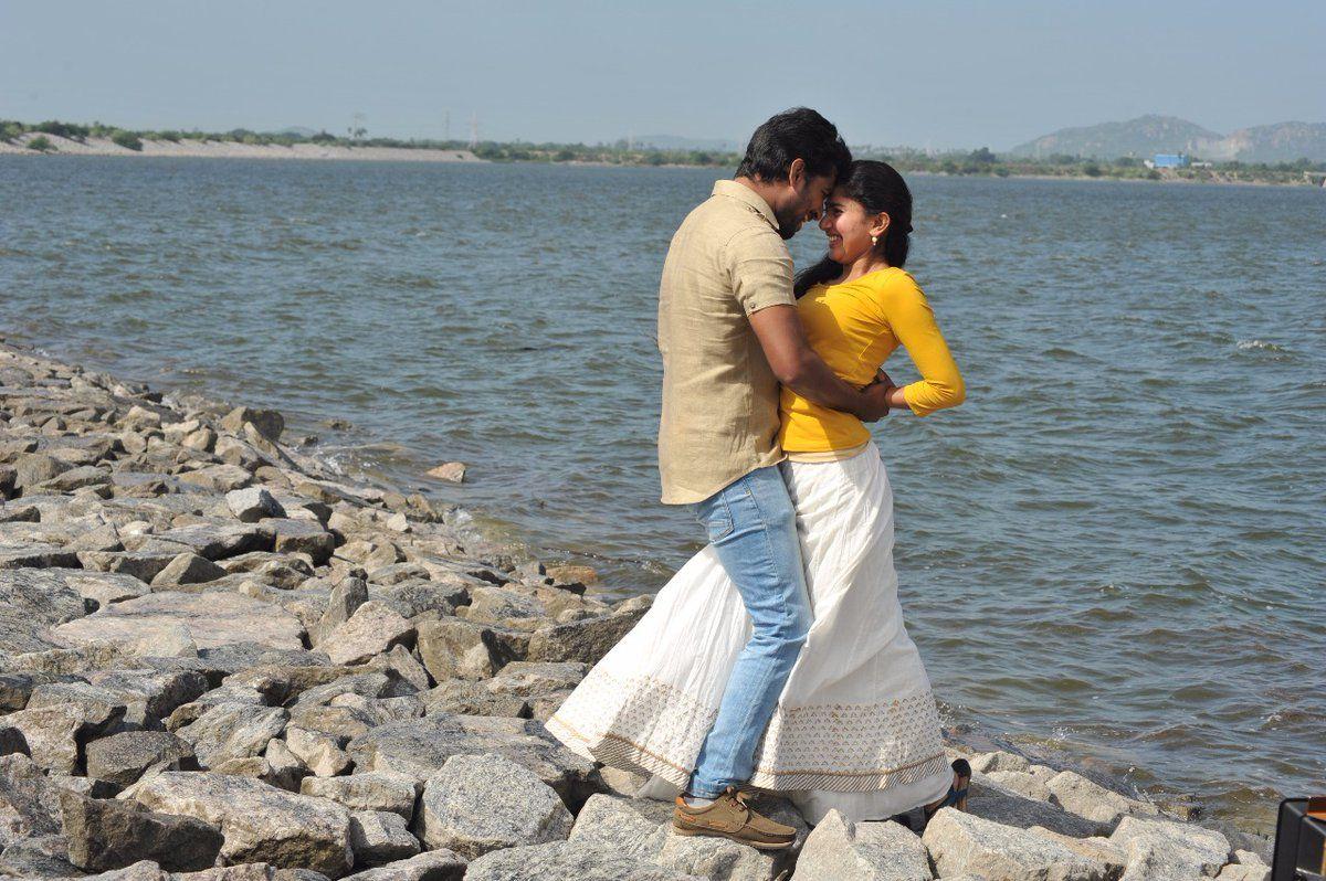 Middle Class Abbayi Movie Latest .apherald.com