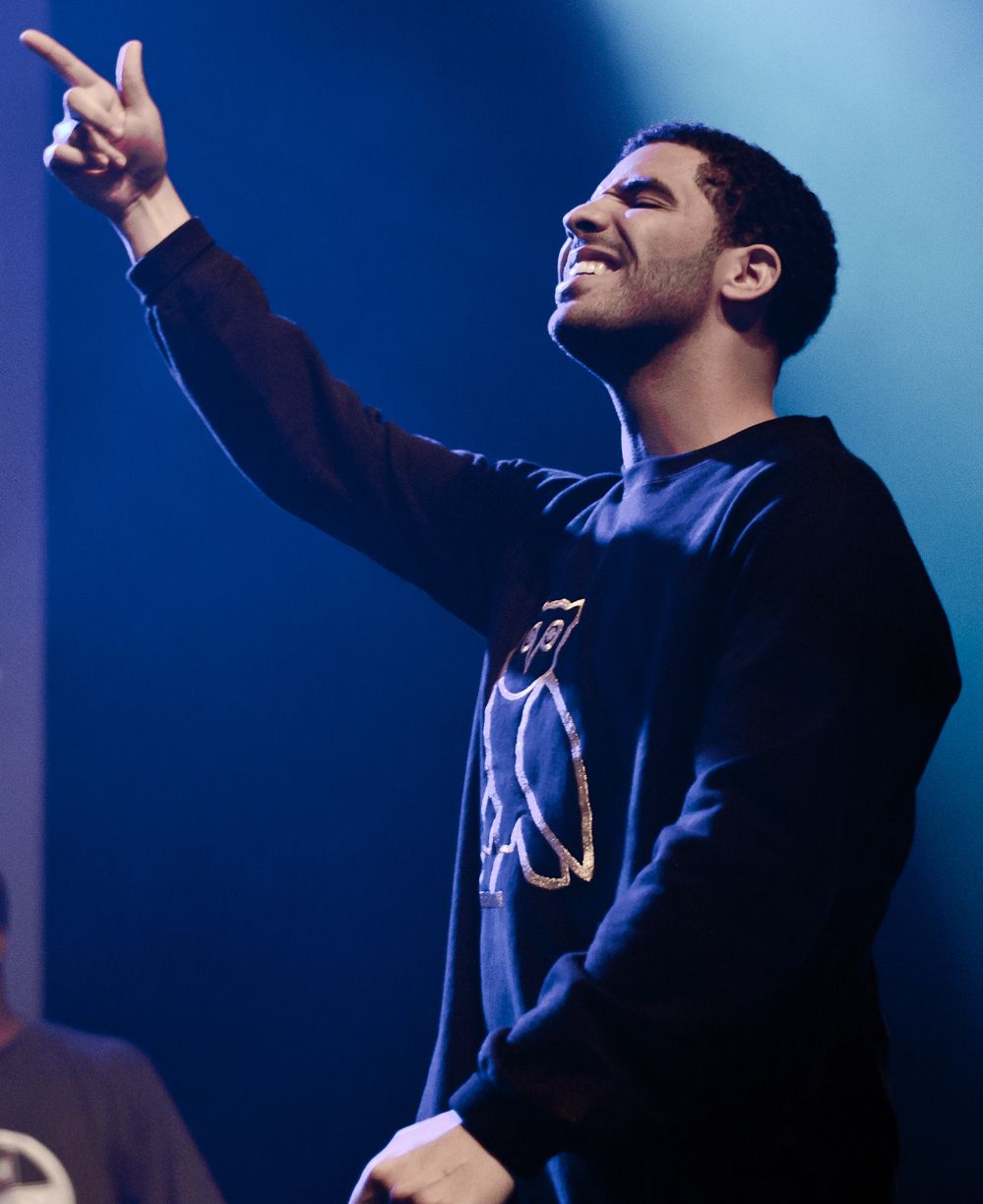 Drake Wallpaper Image Photo Picture Background Pointing At Notifications