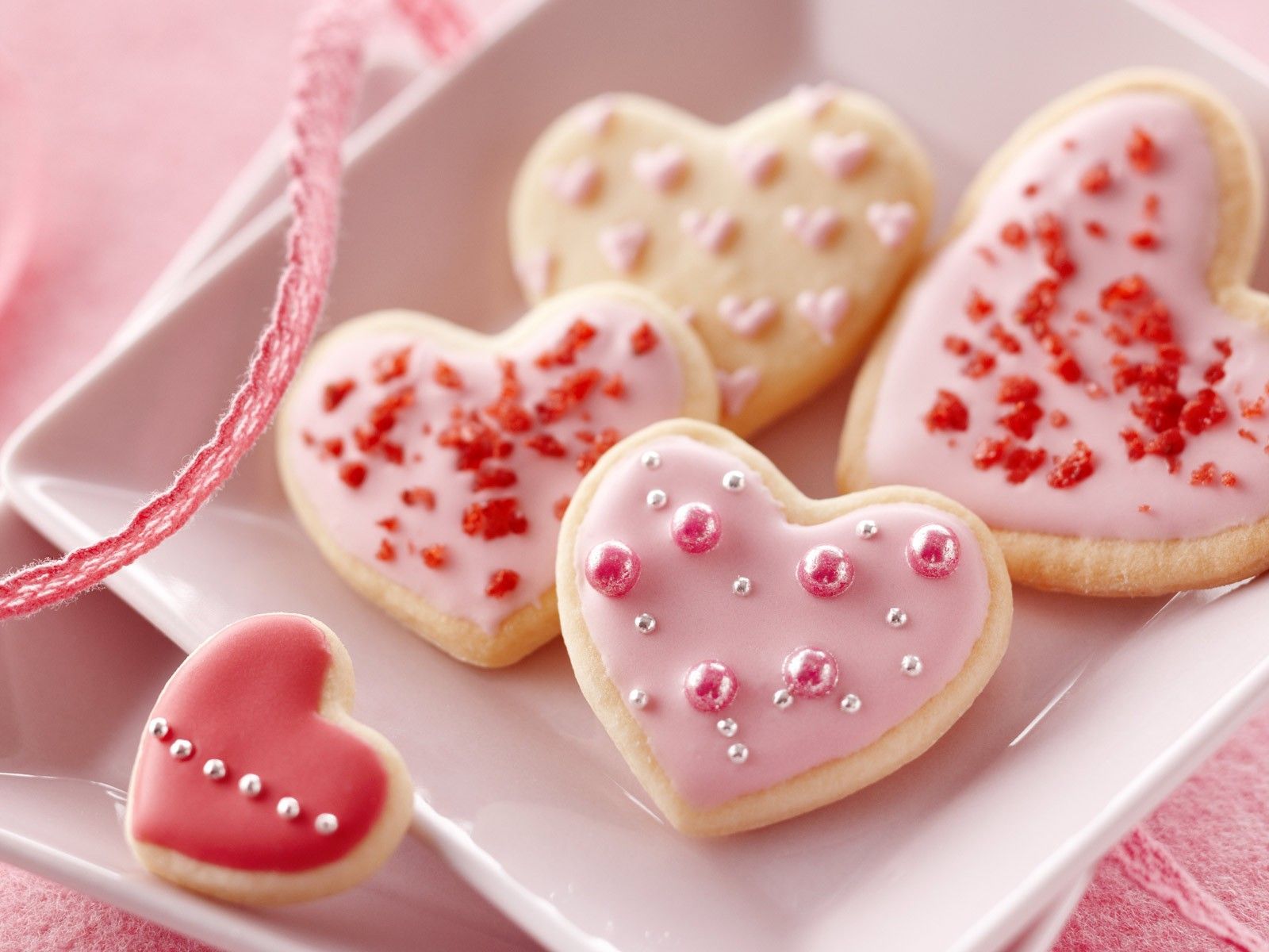Sweet Cake In The Shape Of A Heart wallpaper. Homemade cookies, Valentine cookies, Heart shaped cookies