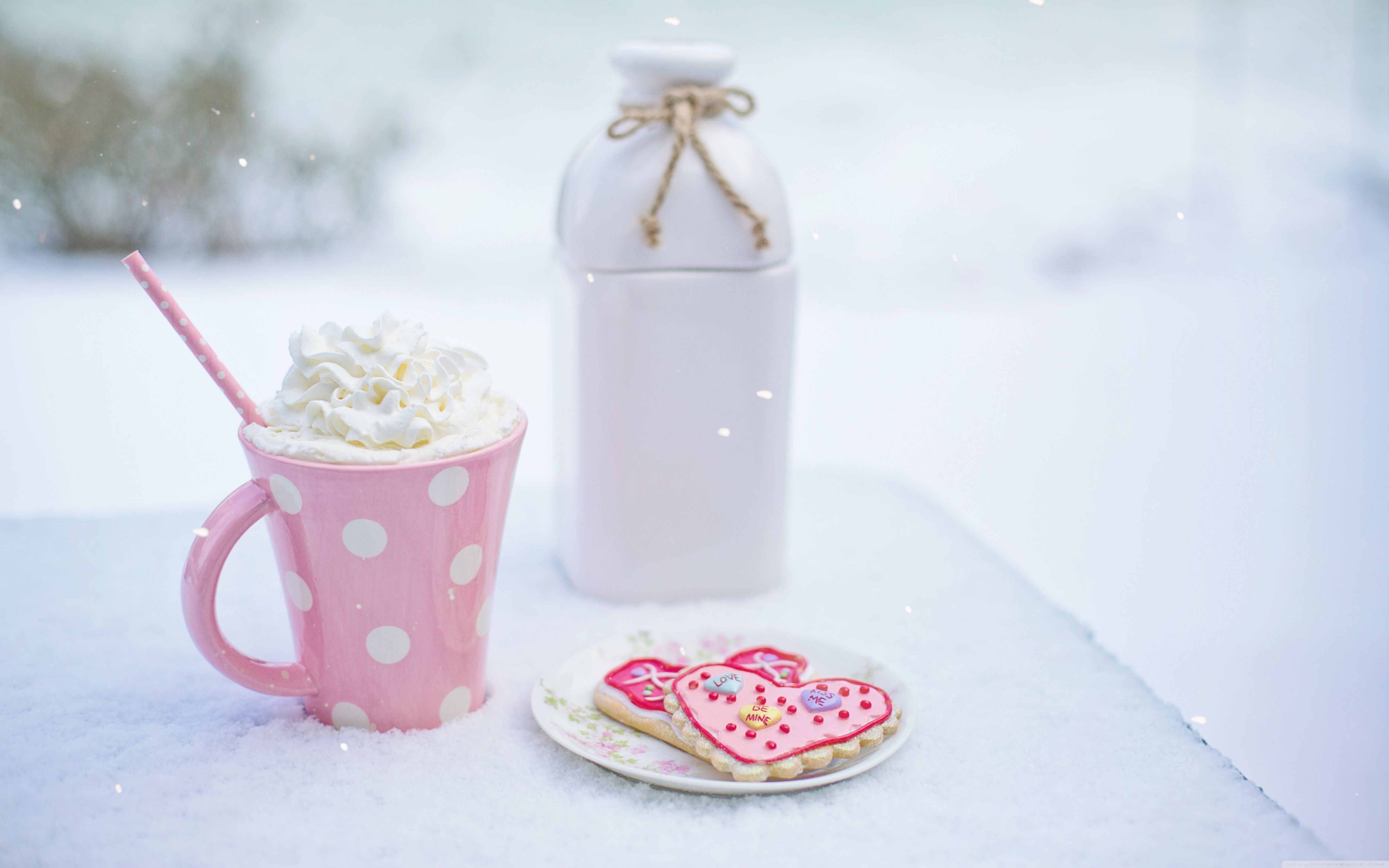 Valentine's Day Hot Chocolate and Heart Sugar Cookies Ultra HD Desktop Background Wallpaper for 4K UHD TV, Widescreen & UltraWide Desktop & Laptop, Multi Display, Dual Monitor, Tablet