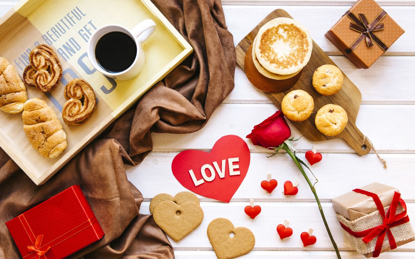 Cookies, coffee and gifts for your beloved on Valentine's Day Desktop wallpaper 1440x900