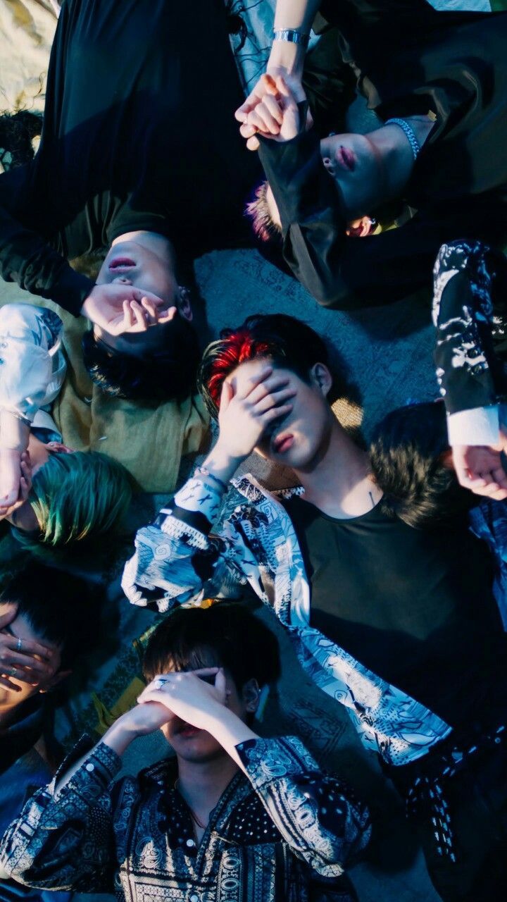 Bobby IKON Panosundaki Pin