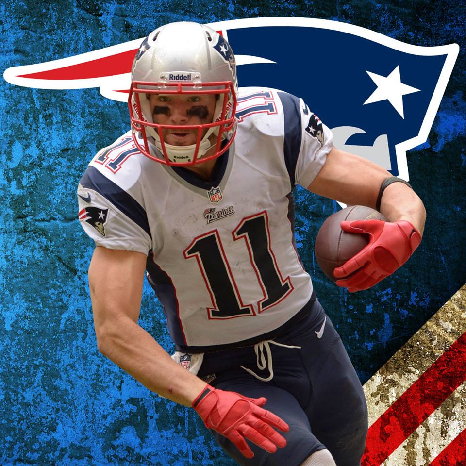 Julian Edelman Re Signs With The Patriots