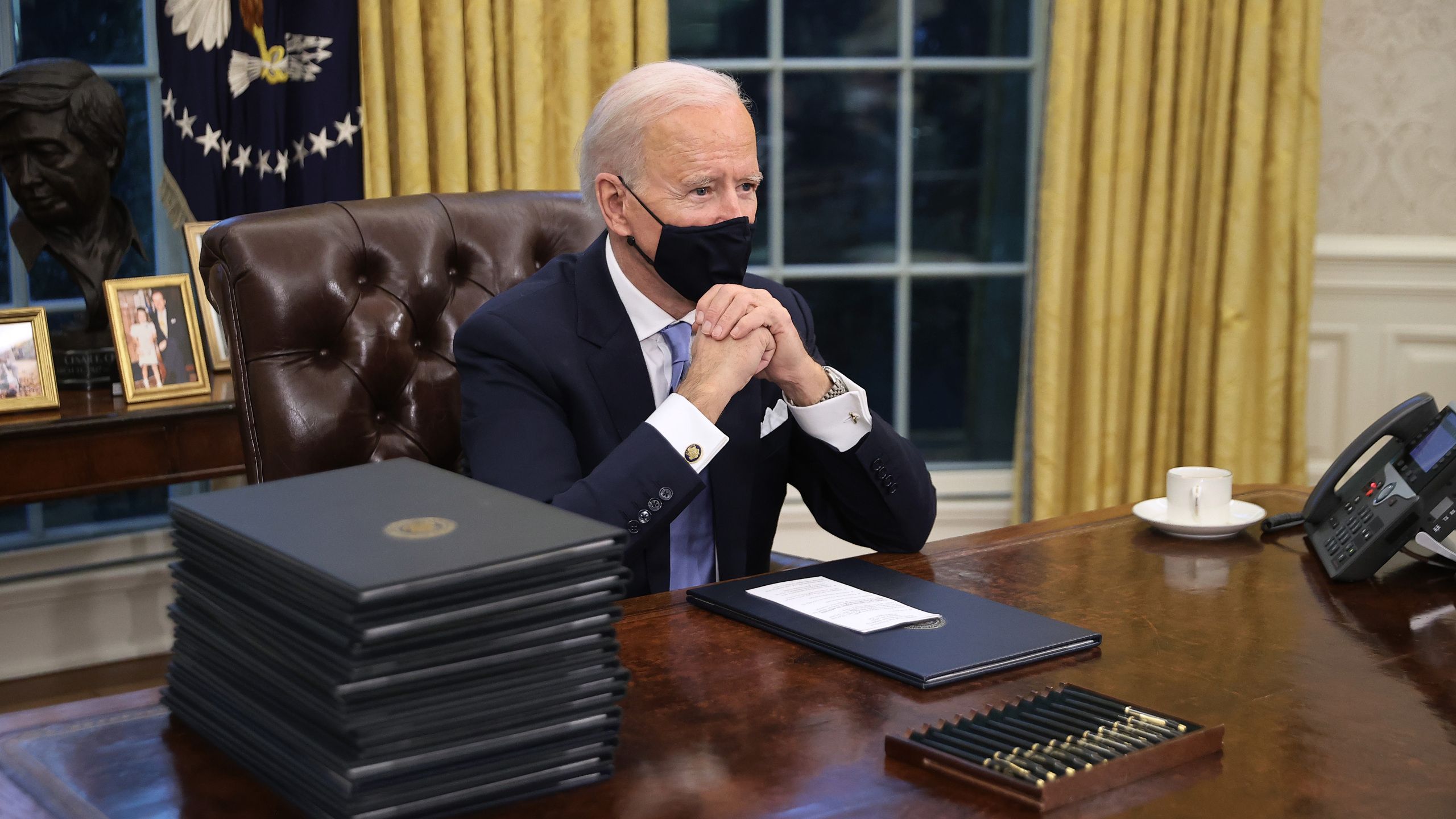 What's inside President Biden's Oval Office?