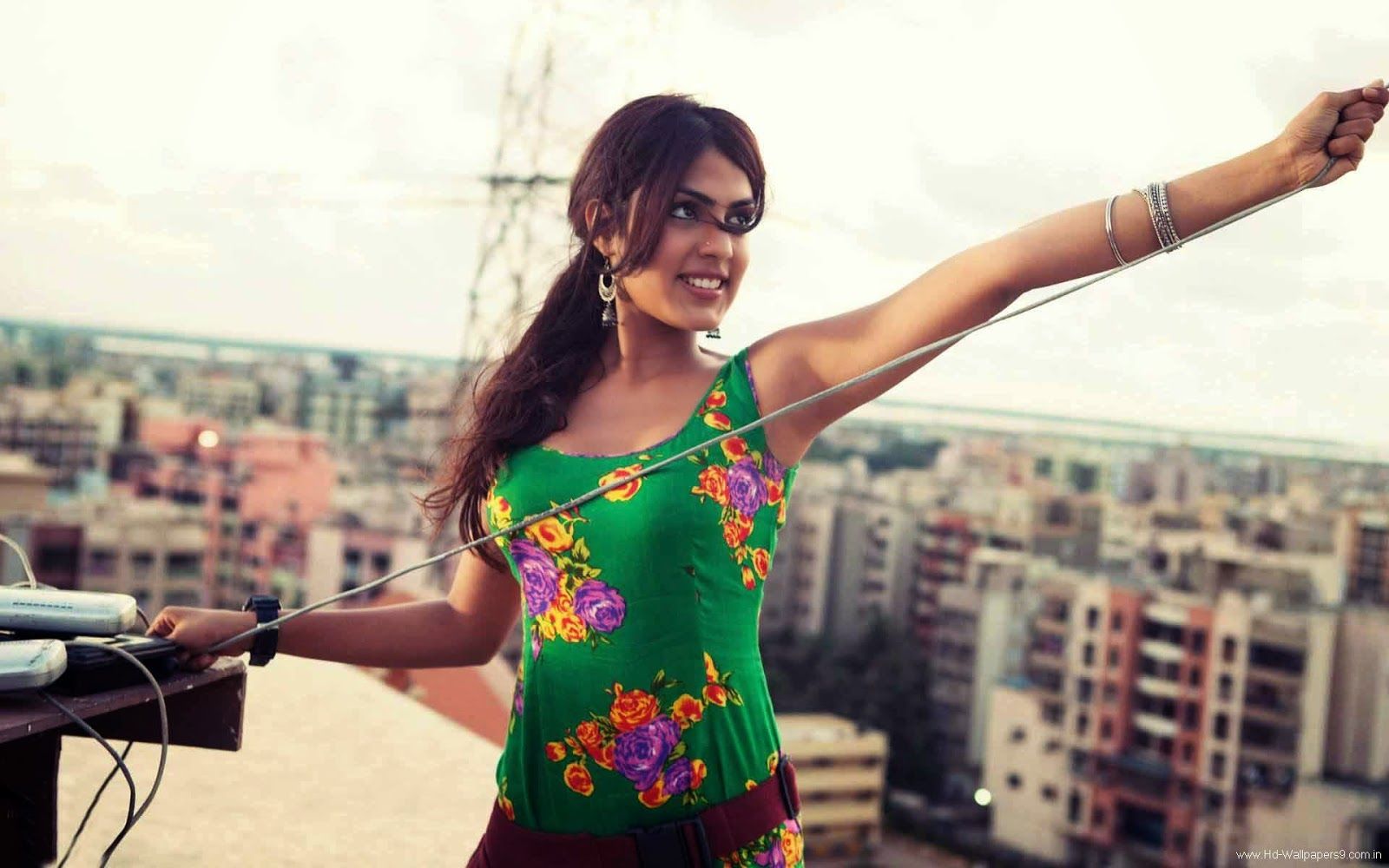 Sonali Cable Movie Actress Rhea Chakraborty Cute Image , Wallpaper & Picture