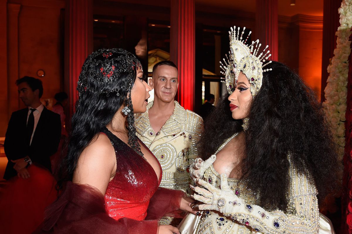 Nicki Minaj and Cardi B appear to call a truce after beef escalates on social media