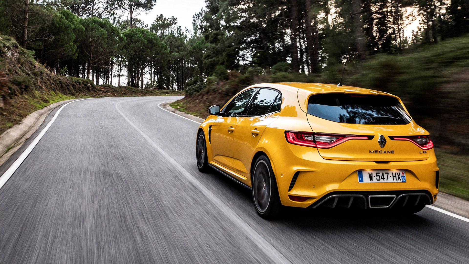 Renault Megane RS Trophy Wallpaper, Specs & Videos